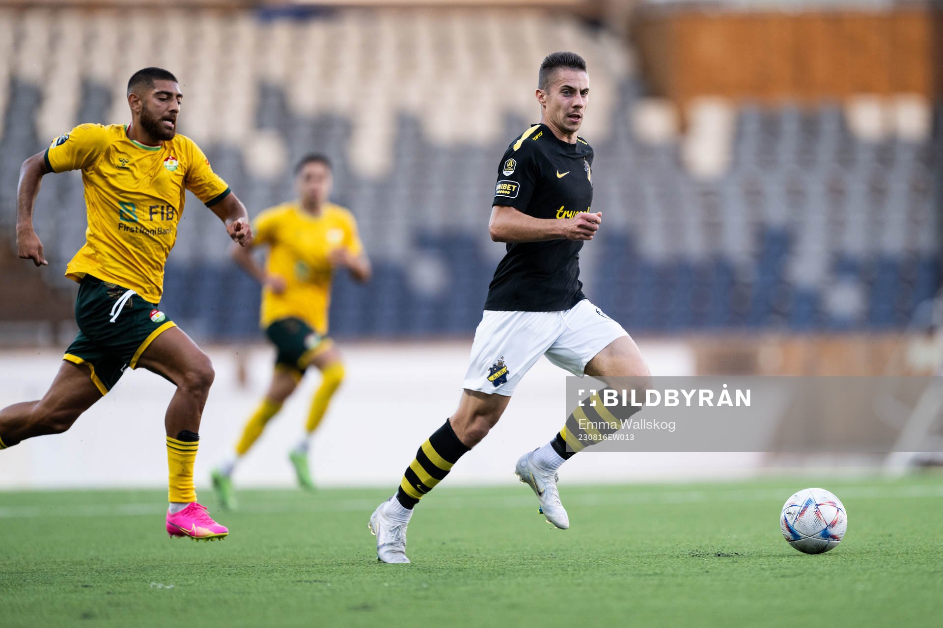Dalkurds Rassa Rahmani och AIKs Dino Besirovic