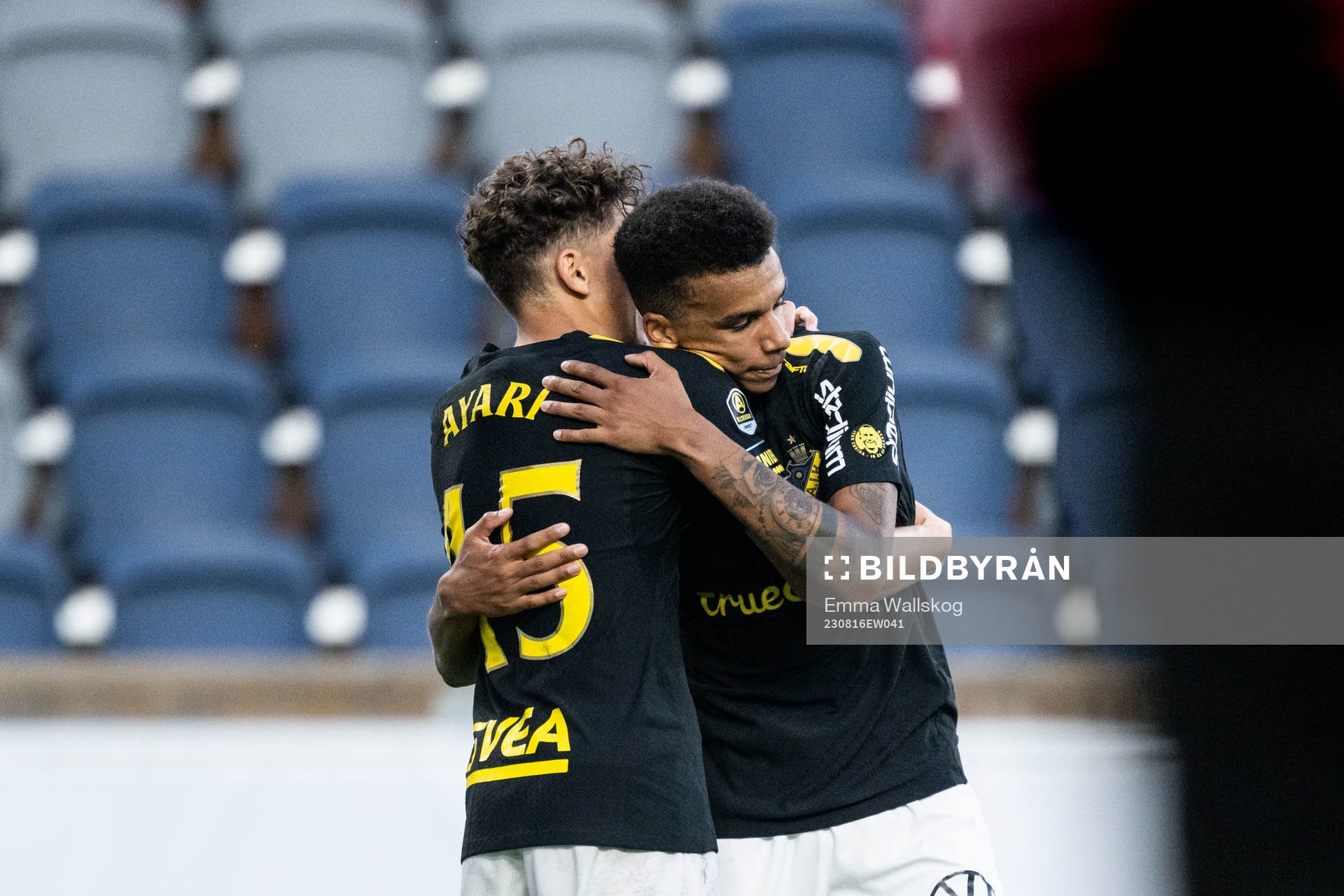 AIKs Rui Modesto jublar med Taha Ayari