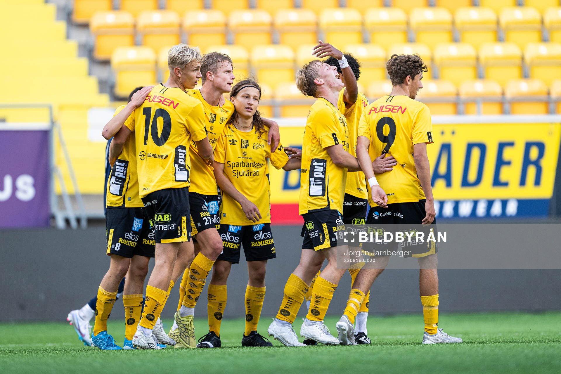 Elfsborgs Viggo Lidberg jublar med lagkamrater