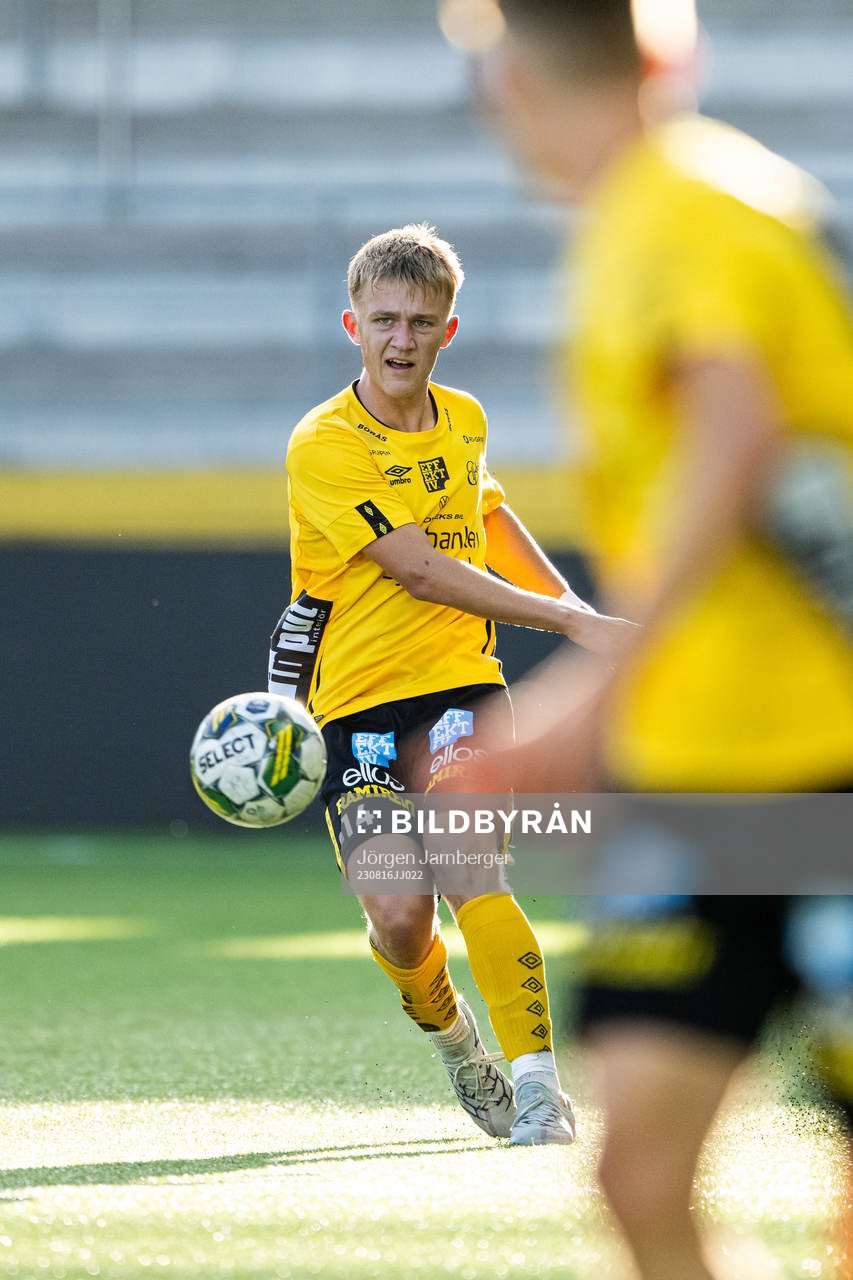 Elfsborgs Isak Snygg under fotbollsmatchen i U17 Allsvenskan södra mellan Elfsborg och Utsikten den 16 augusti 2023 i Borås.