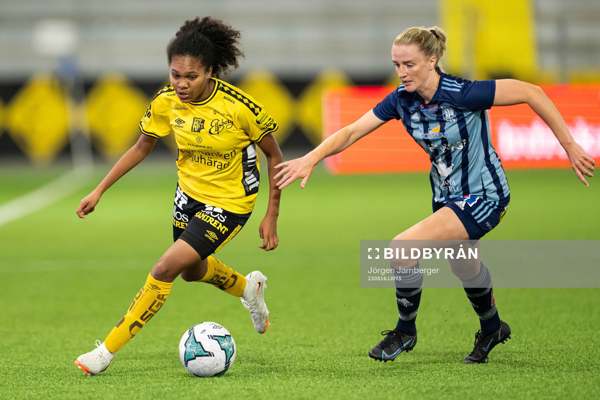 Elfsborgs Vanessa Lopez och Husqvarnas Amanda Norberg
