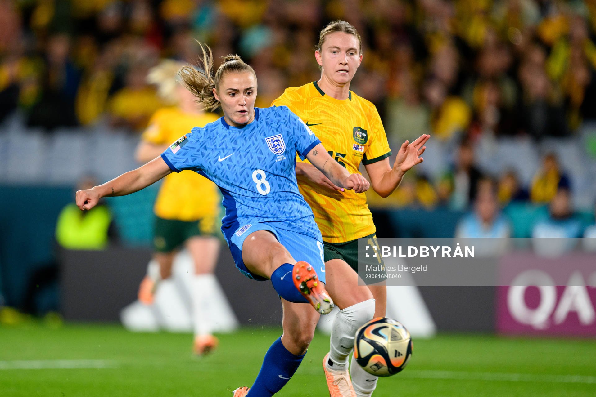 Georgia Stanway of England and Clare Hunt of Australia
