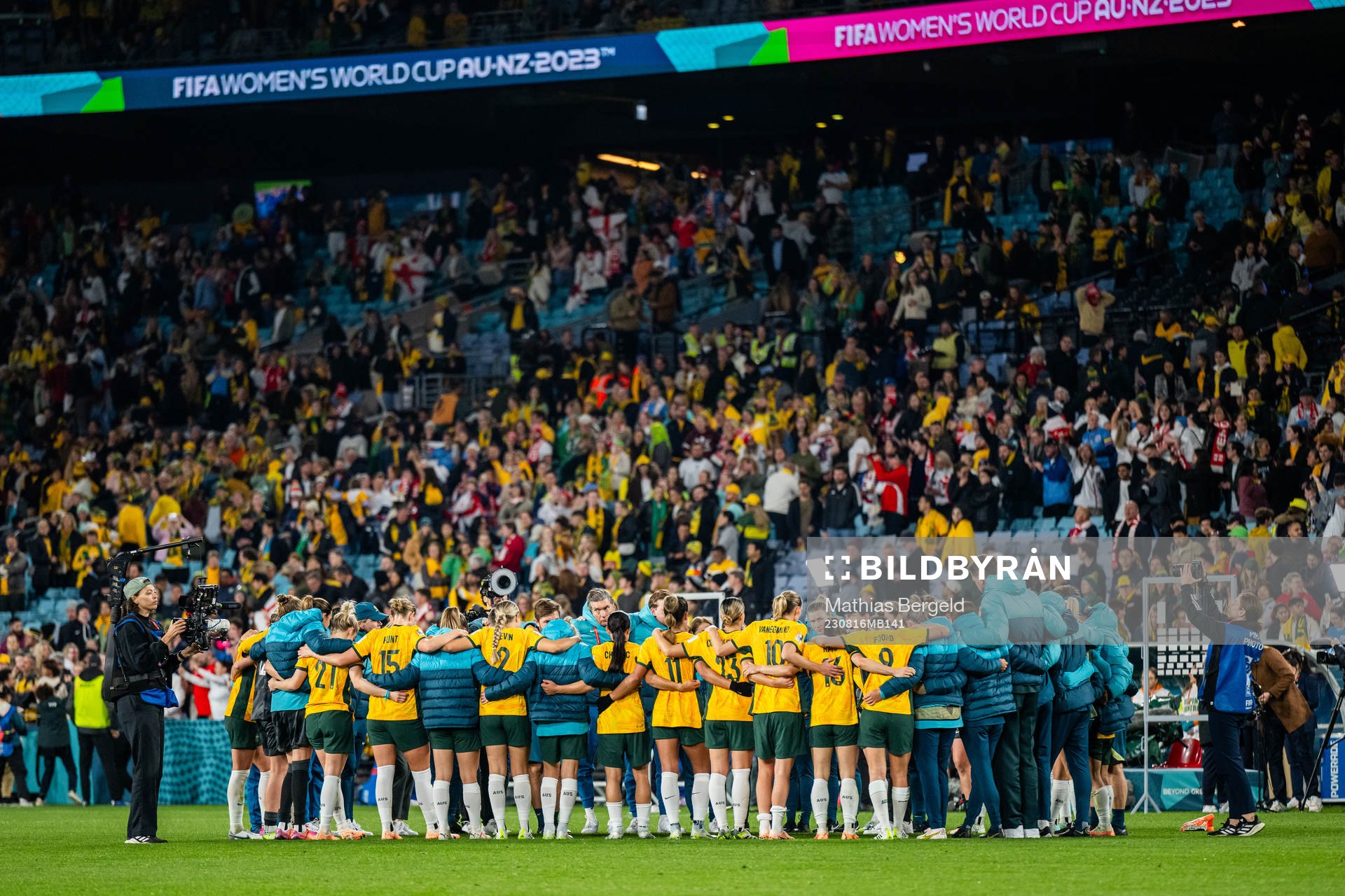 Players and staff of Australia gather after the FIFA Women's World Cup semifinal between Australia and England on August 16, 2023 in Sydney.