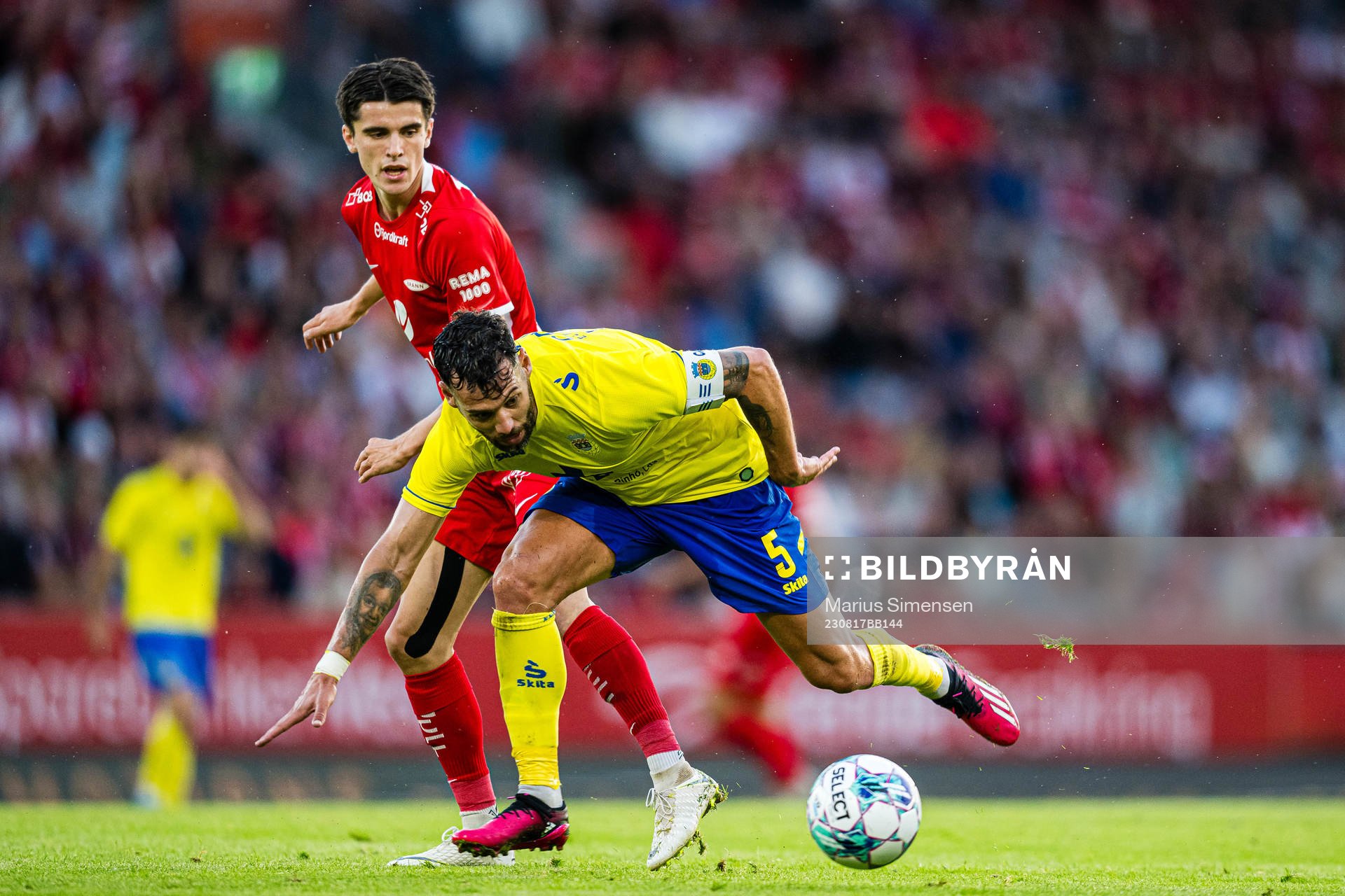 Ulrik Mathisen of Brann and David Simão of Arouca