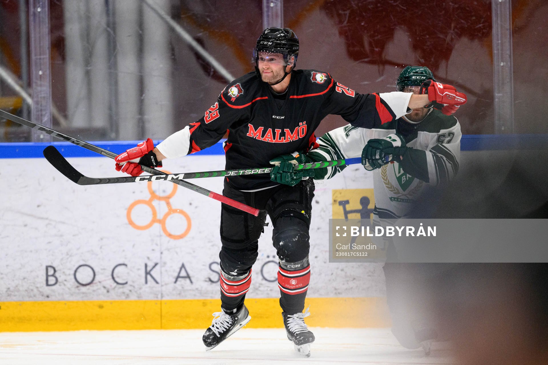 Malmö Redhawks Kim Rosdal och Färjestads August Tornberg