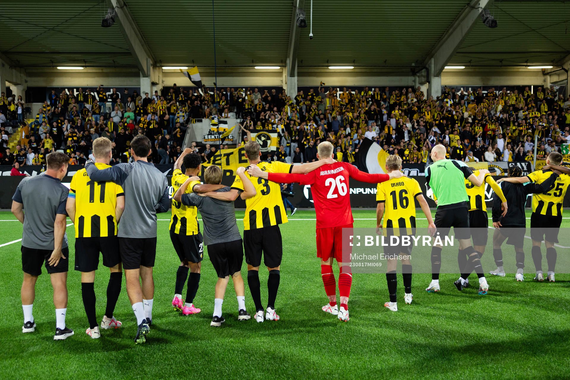 Players and staff of Häcken celebrates