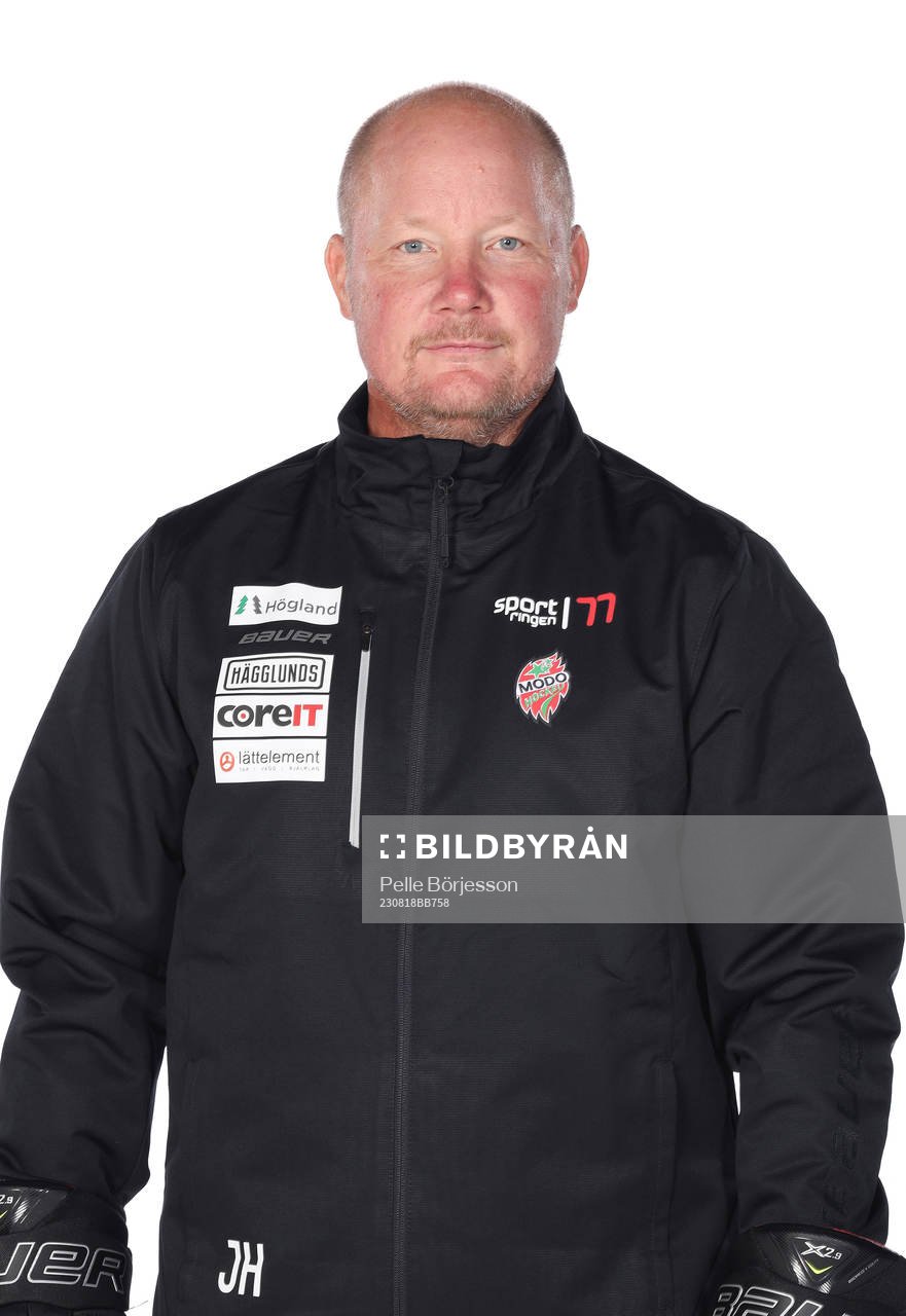s Jonas Holmström, assisterande tränare