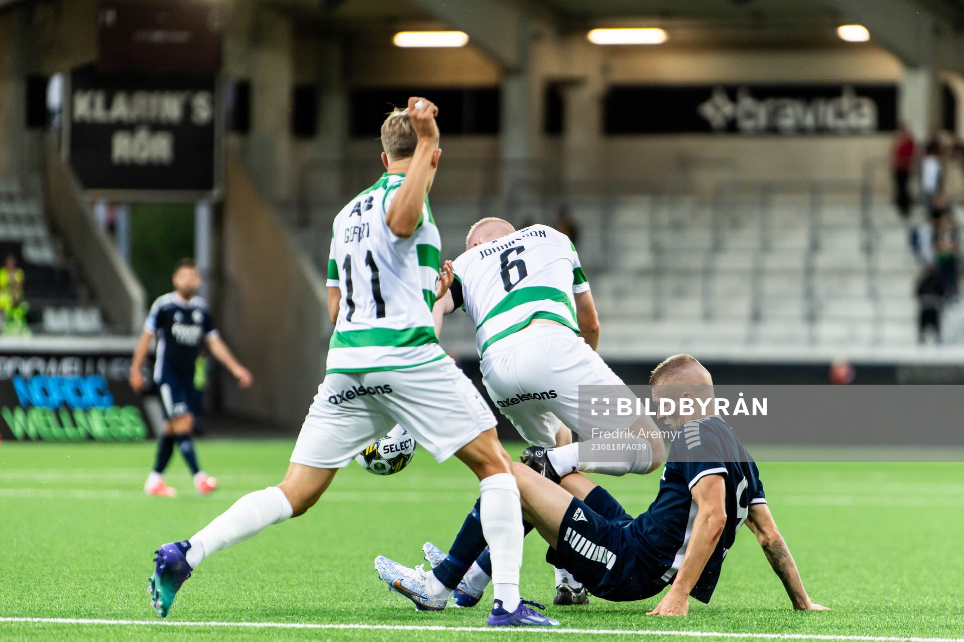 Utsiktens Lucas Hedlund mot Västerås SKs Simon Johansson