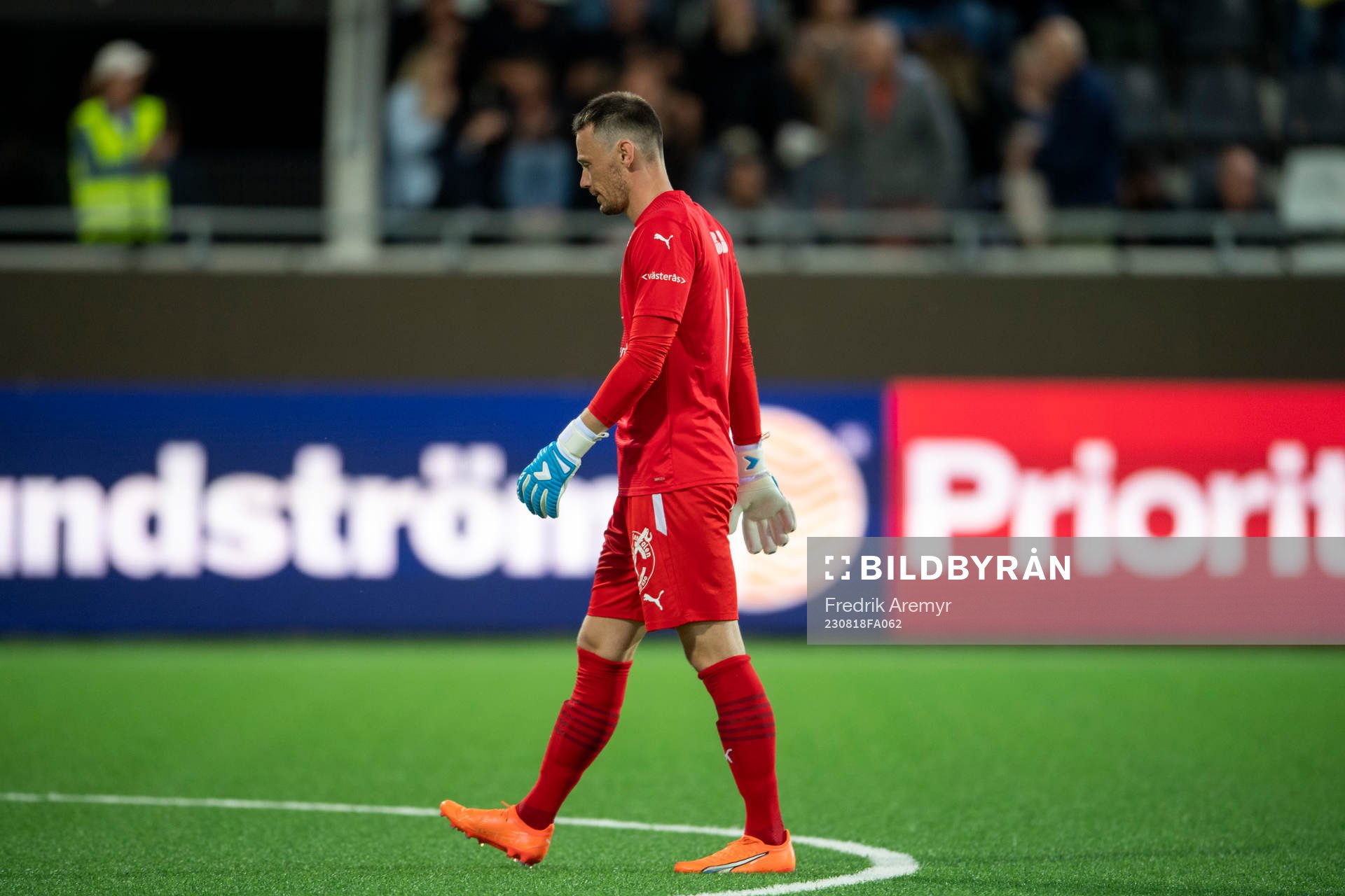 Västerås SKs målvakt Anton Fagerström deppar