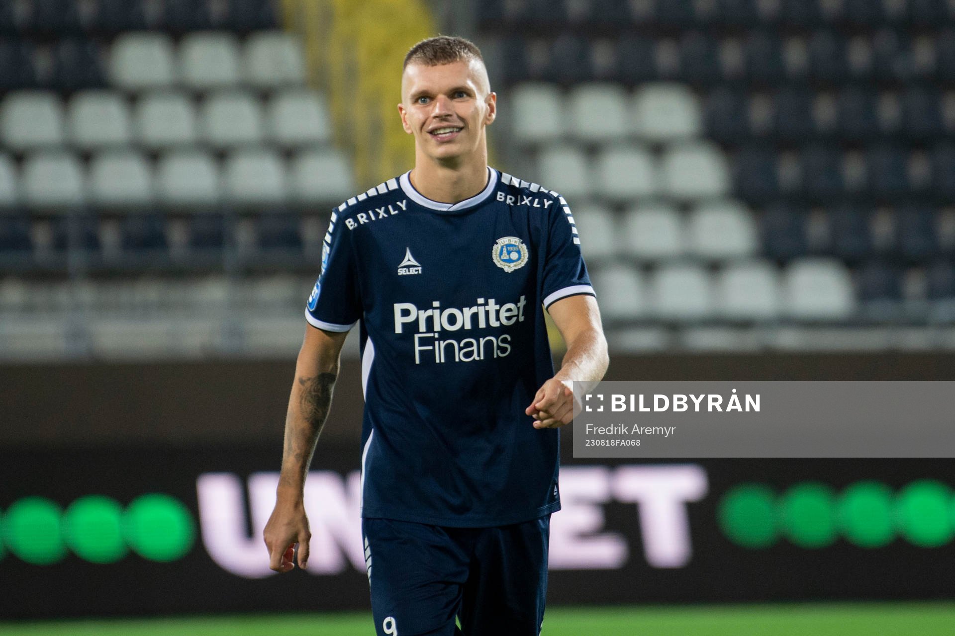 Utsiktens Lucas Hedlund jublar efter fotbollsmatchen i Superettan mellan Utsikten och Västerås SK den 18 augusti 2023 i Göteborg. 