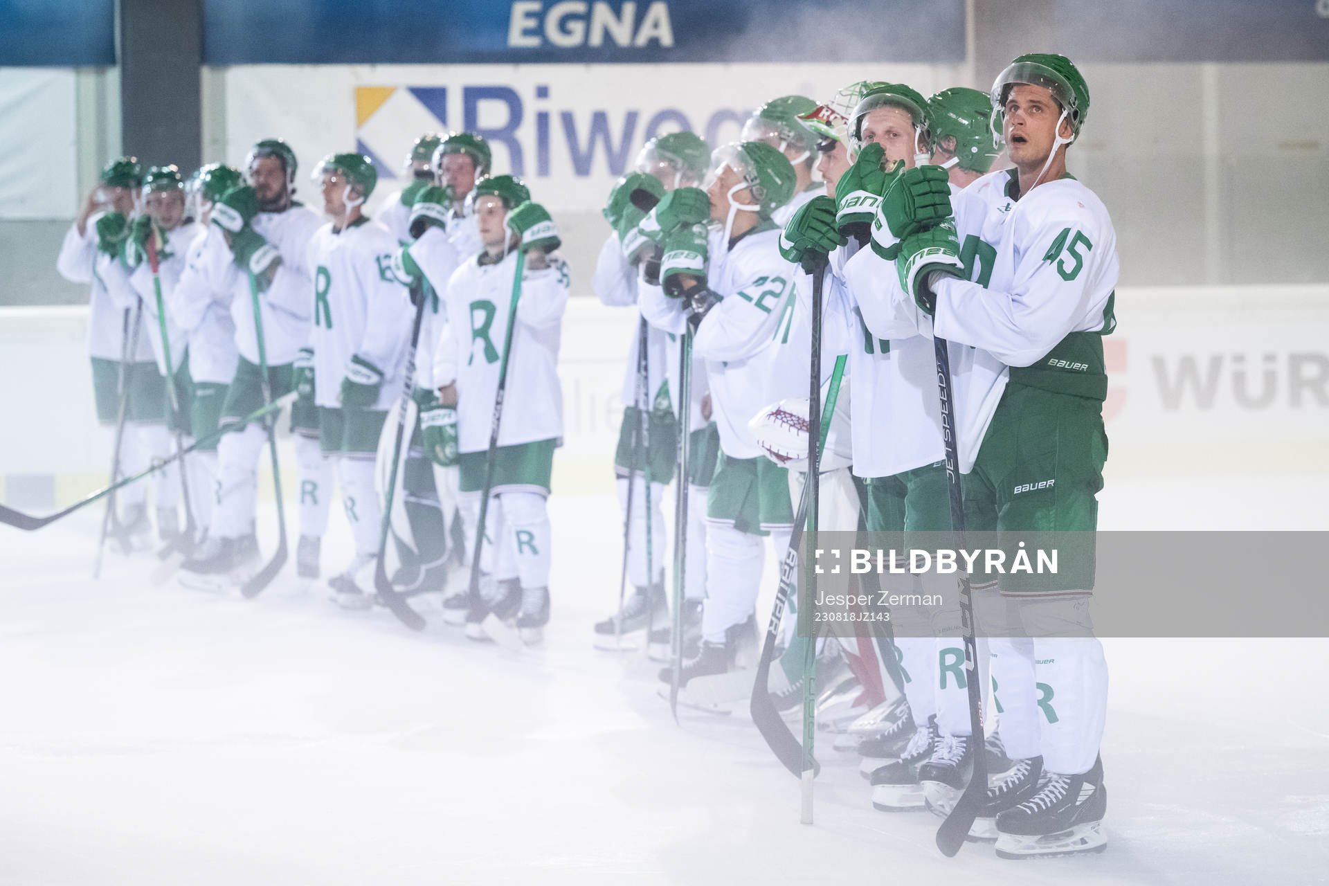 Brandon Davidson of Rögle looks dejected