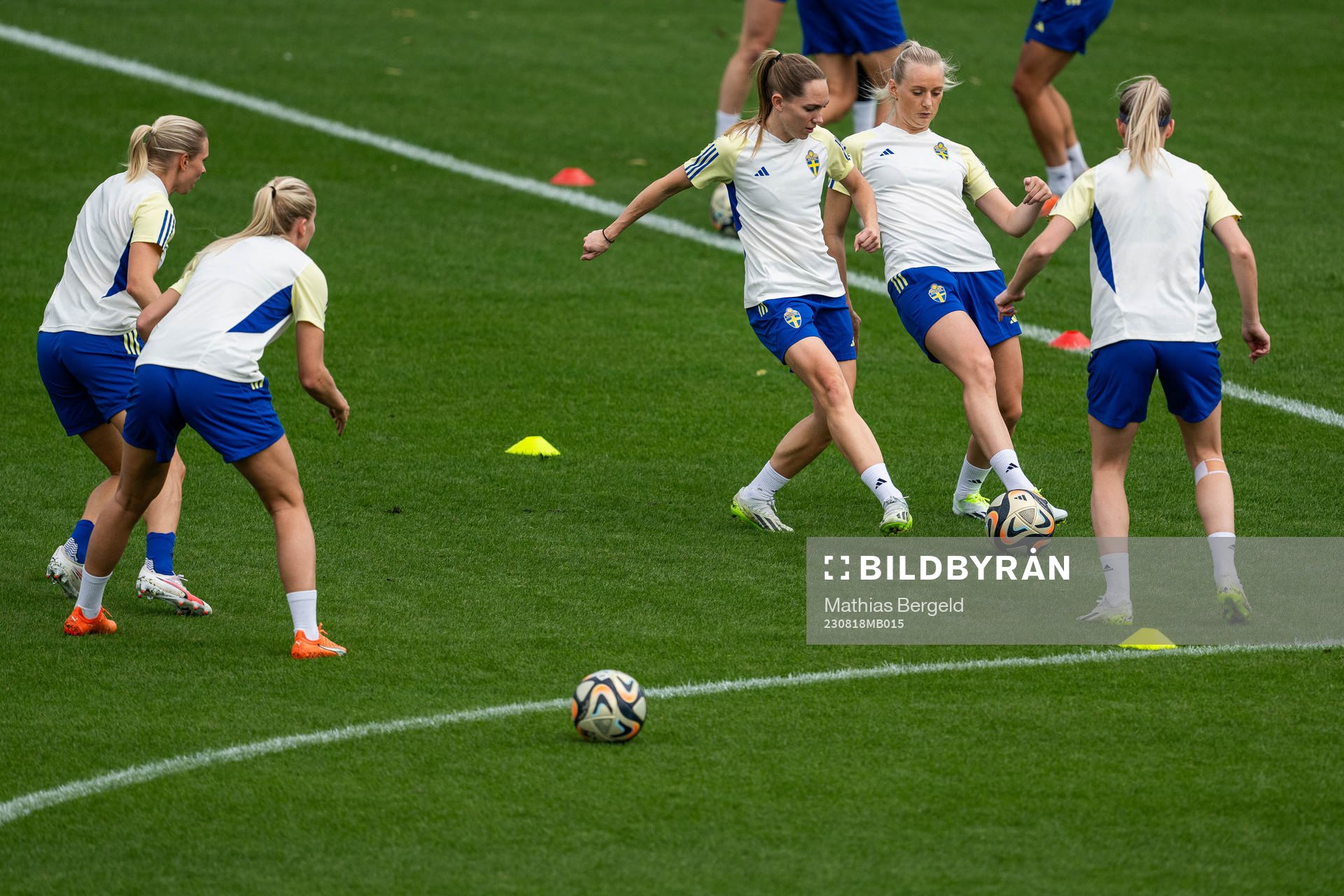 Elin Rubensson and Stina Blackstenius of the Swedish
