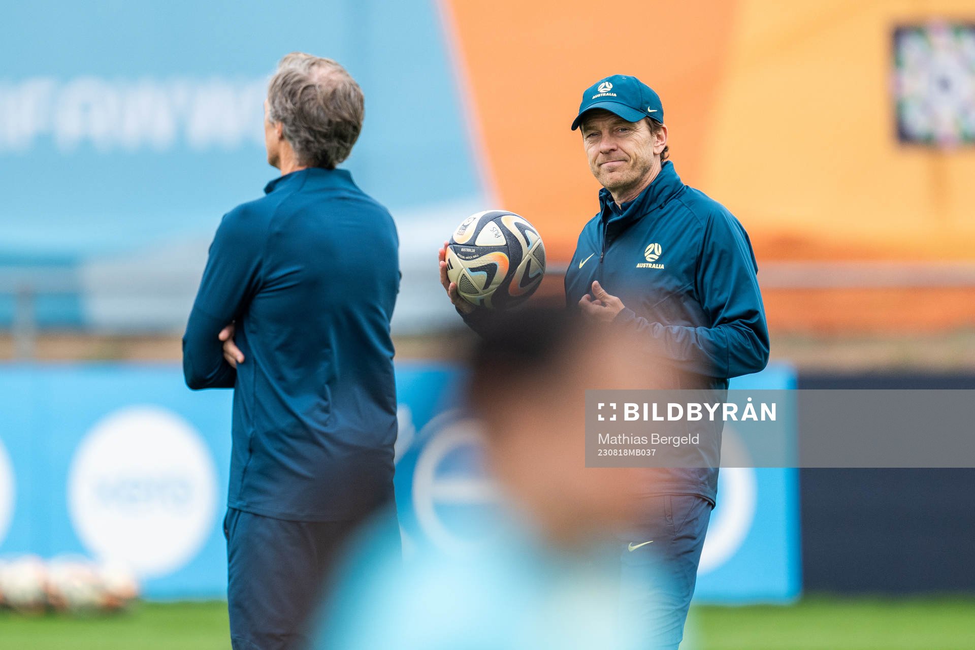Assistant coach Jens Fjellström and Head coach Tony Gustavsson of the Australian women's national football team at a training session during the FIFA Women's World Cup on August 18, 2023 in Brisbane. 