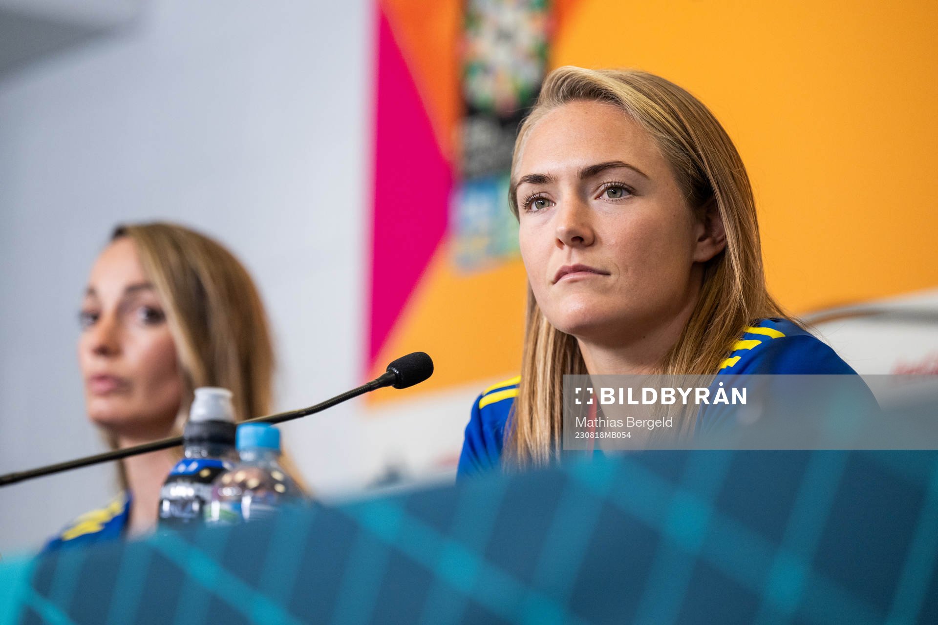 Kosovare Asllani and Magdalena Eriksson of the Swedish