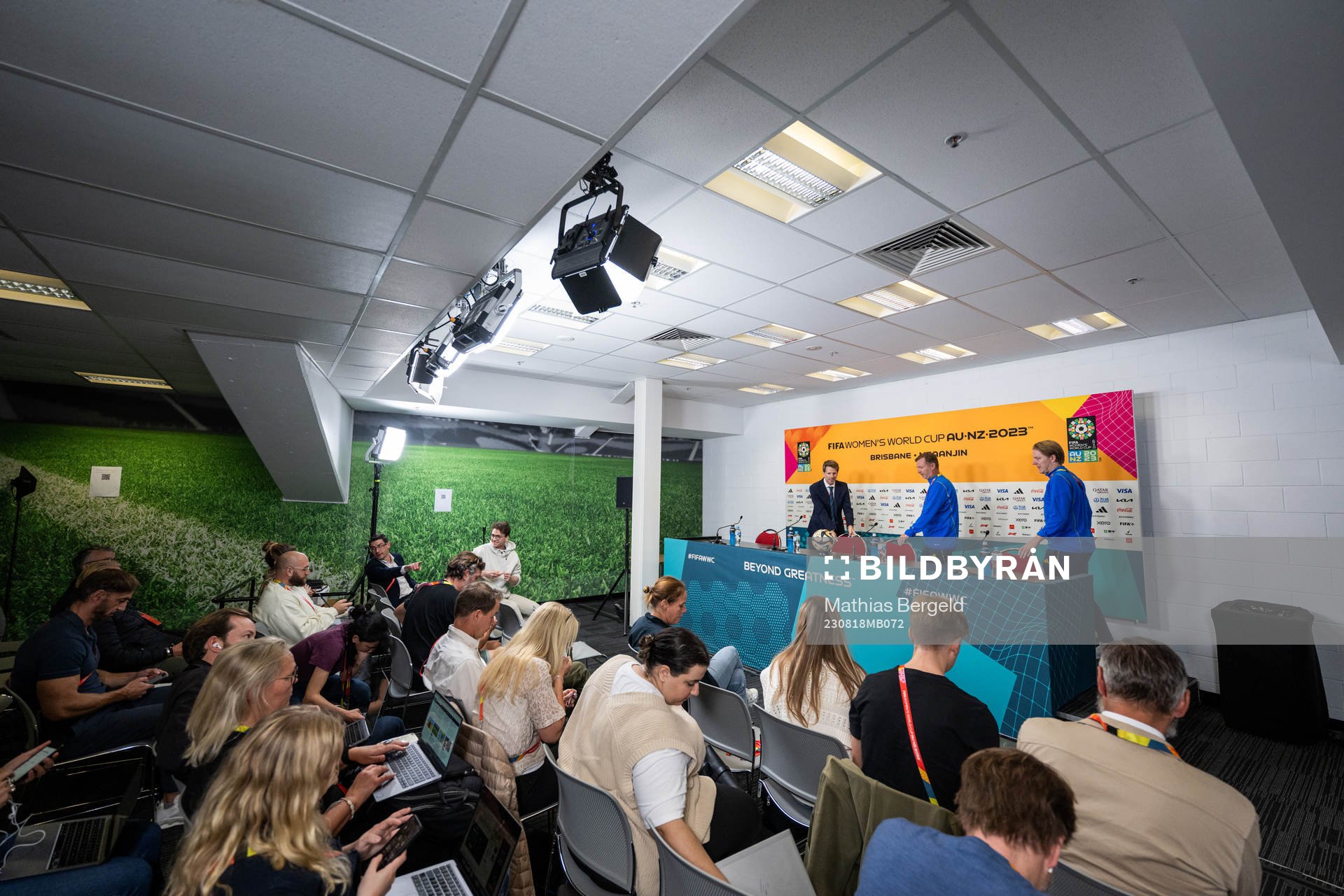 Head coach Peter Gerhardsson and press officer Fredrik