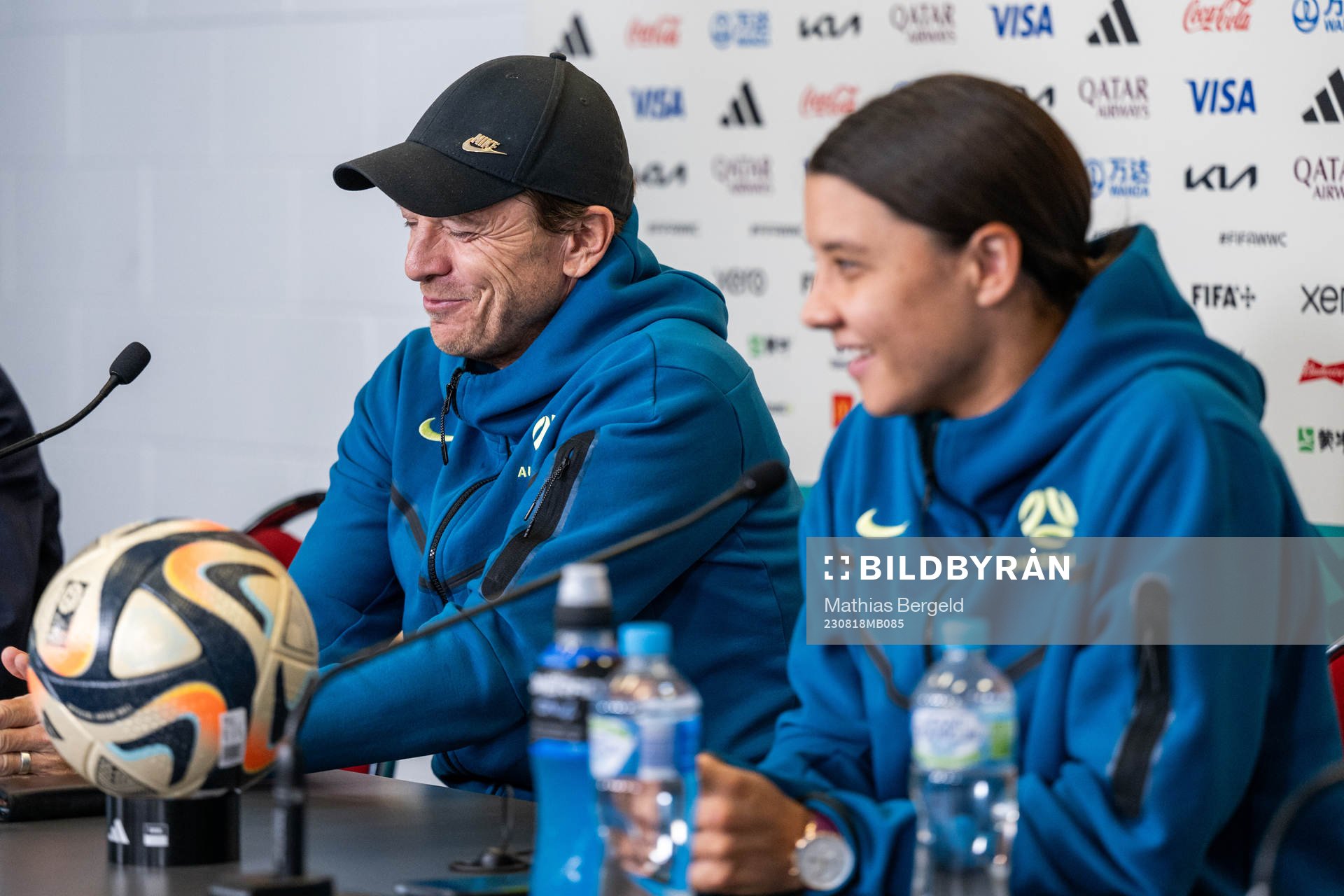 Head coach Tony Gustavsson and Sam Kerr of the Australian