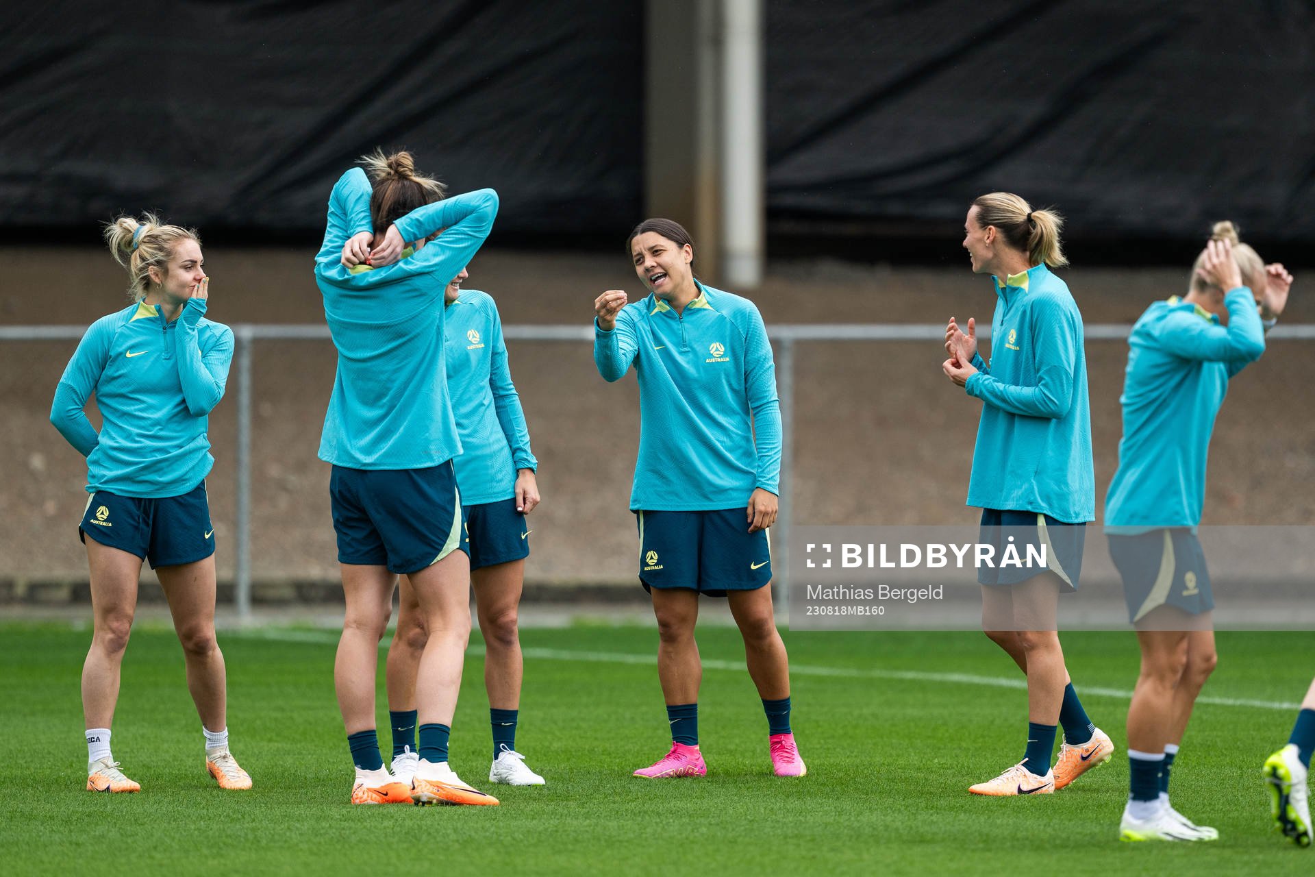 Sam Kerr with team mates of the Australian women's national