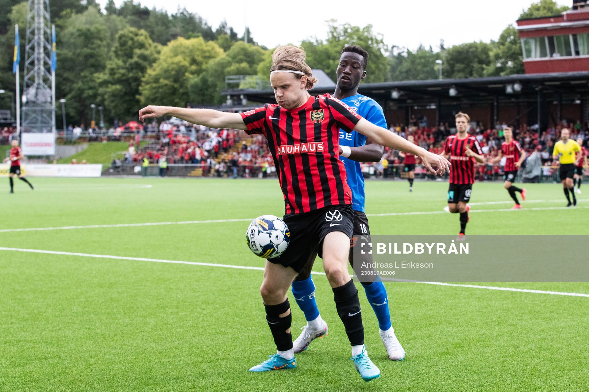 Brommapojkarnas Oscar Pettersson och Halmstads Naeem