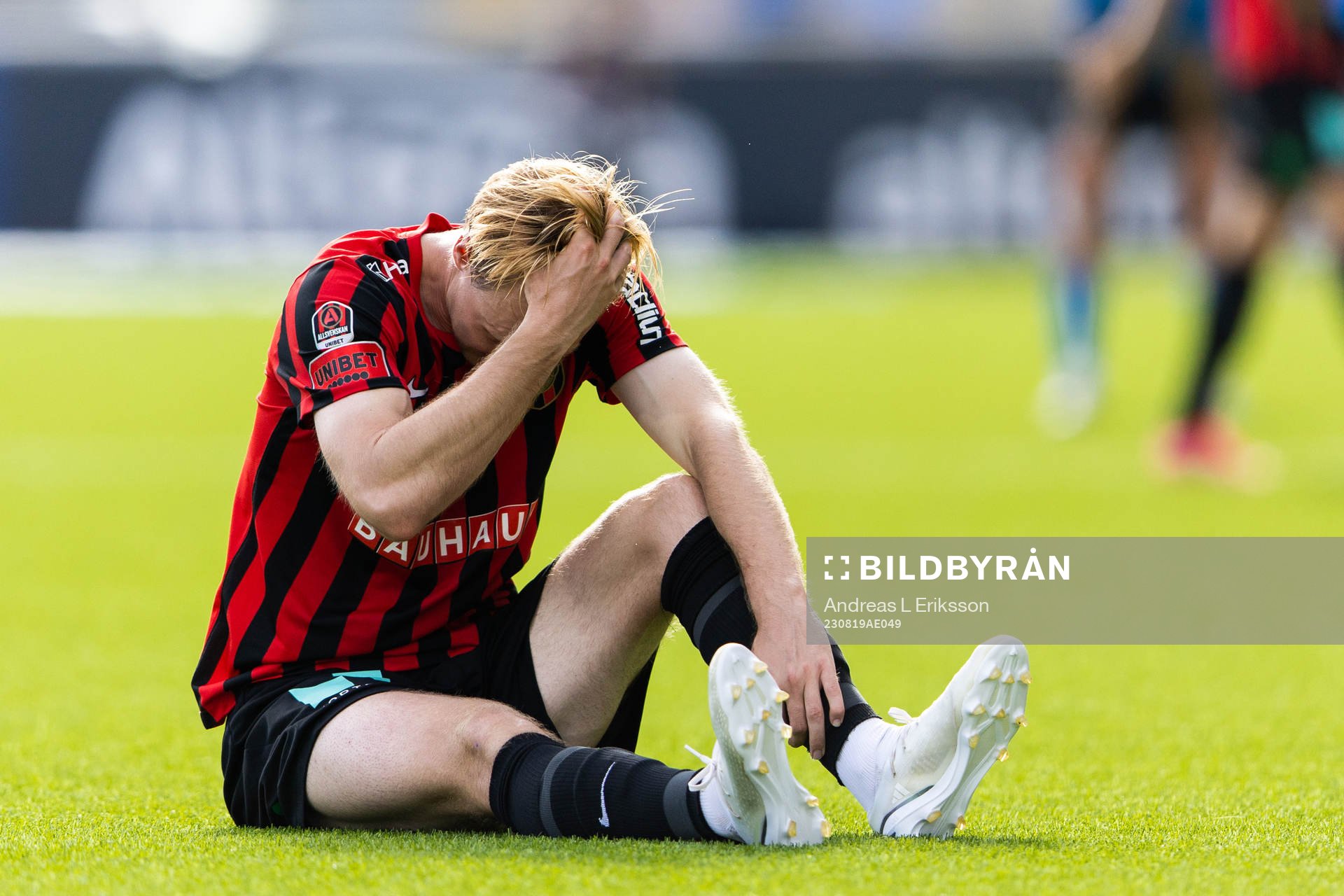 Brommapojkarnas Tim Waker har ont