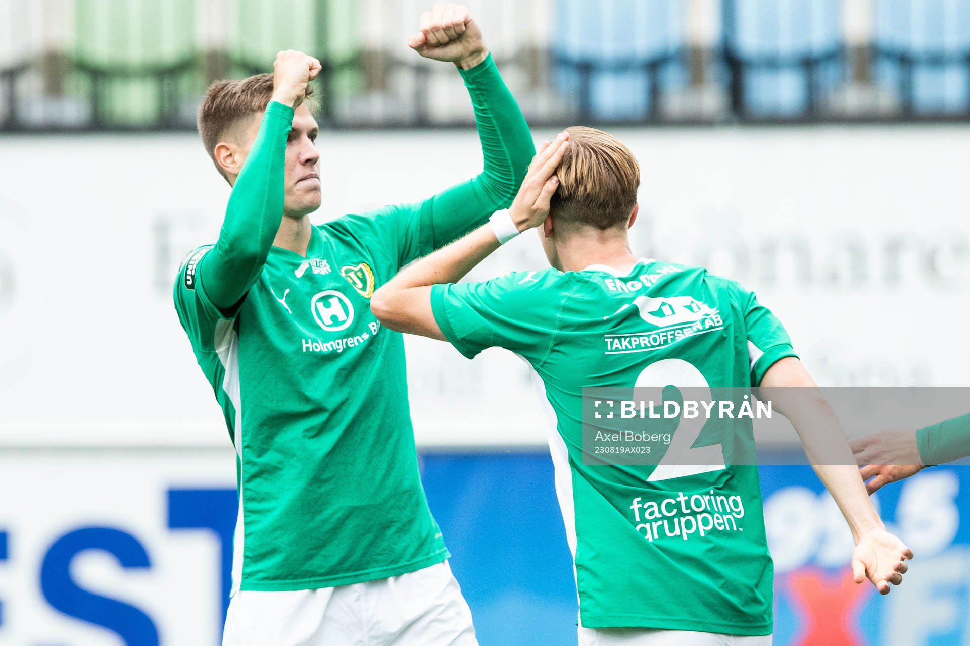 Jönköpings Södras Taylor Silverholt jublar med