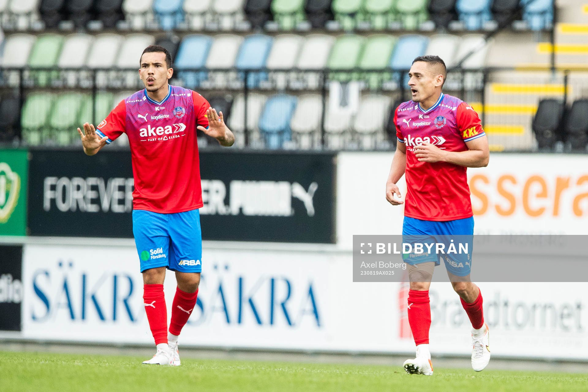 Helsingborgs Lucas Lima och Cole Alexander deppar