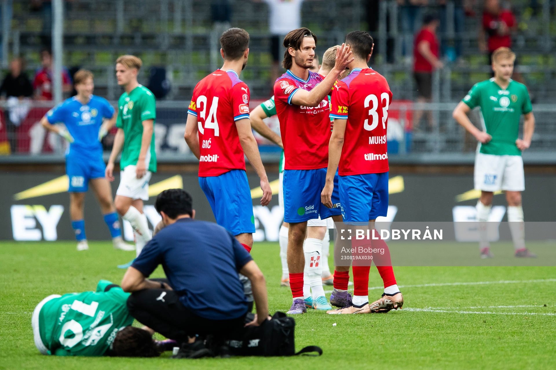 Helsingborgs Wilhelm Loeper och Amar Muhsin jublar