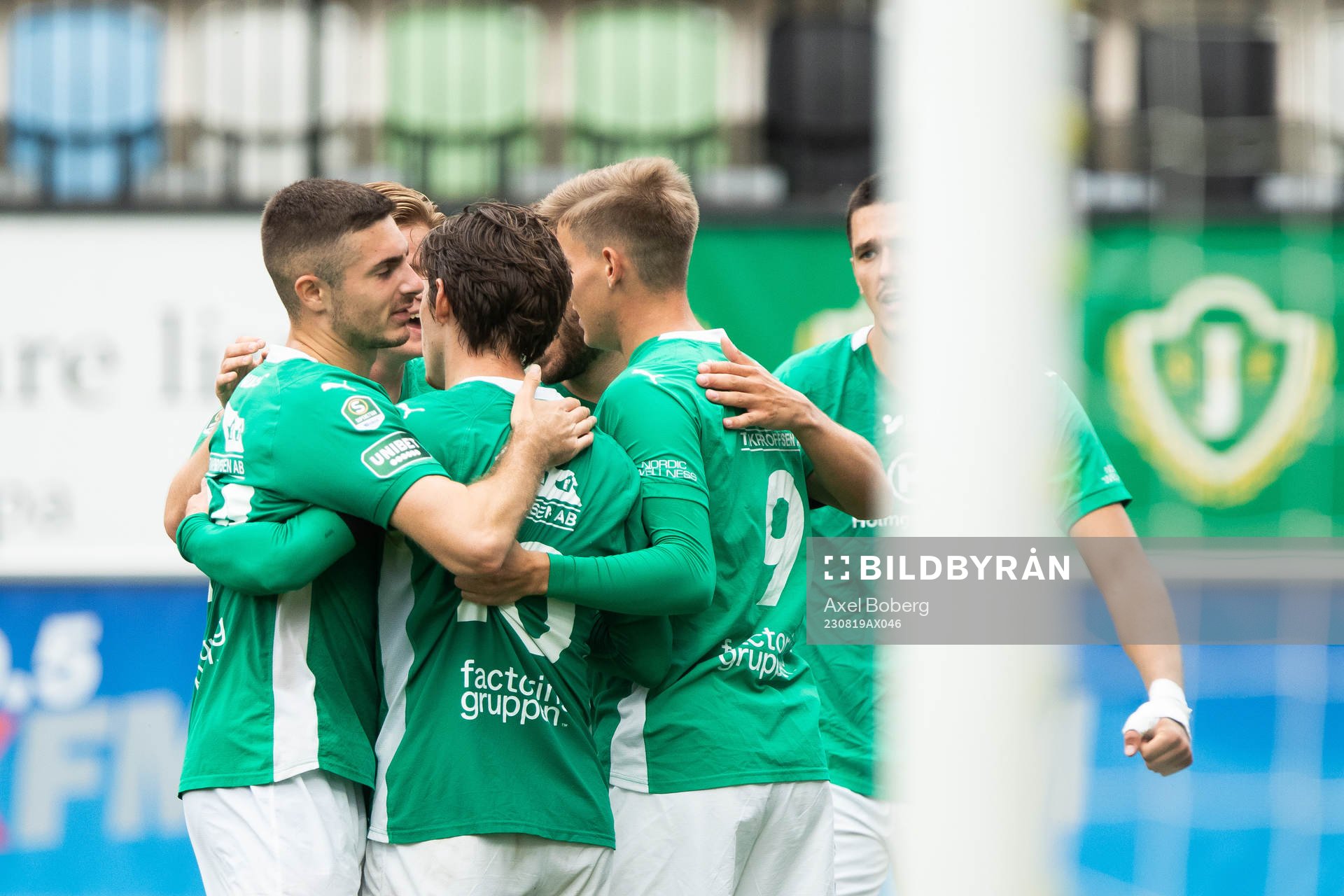 Spelare ur Jönköpings Södra jublar