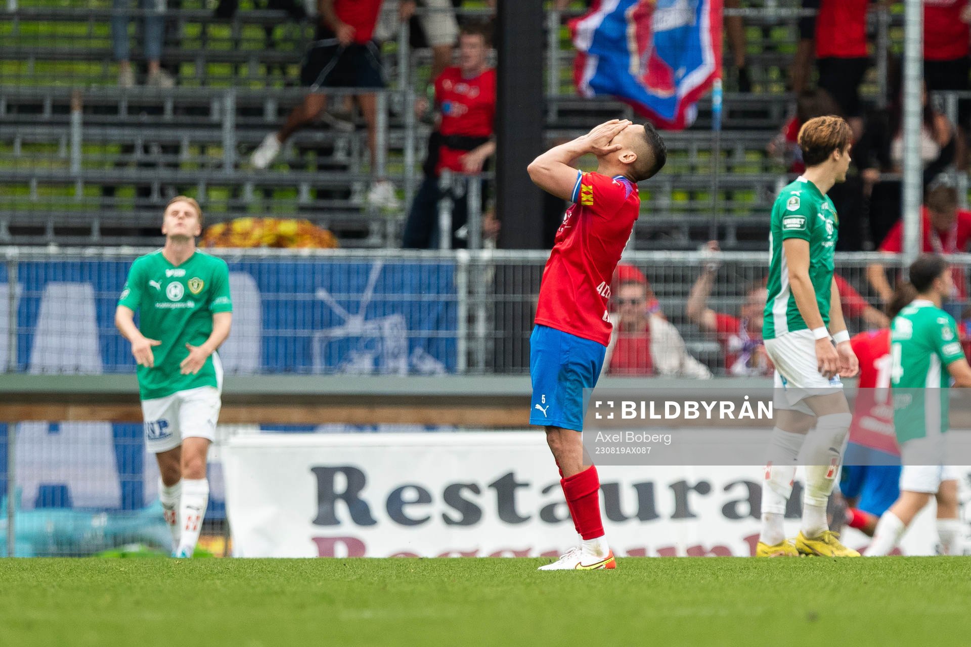 Helsingborgs Cole Alexander deppar