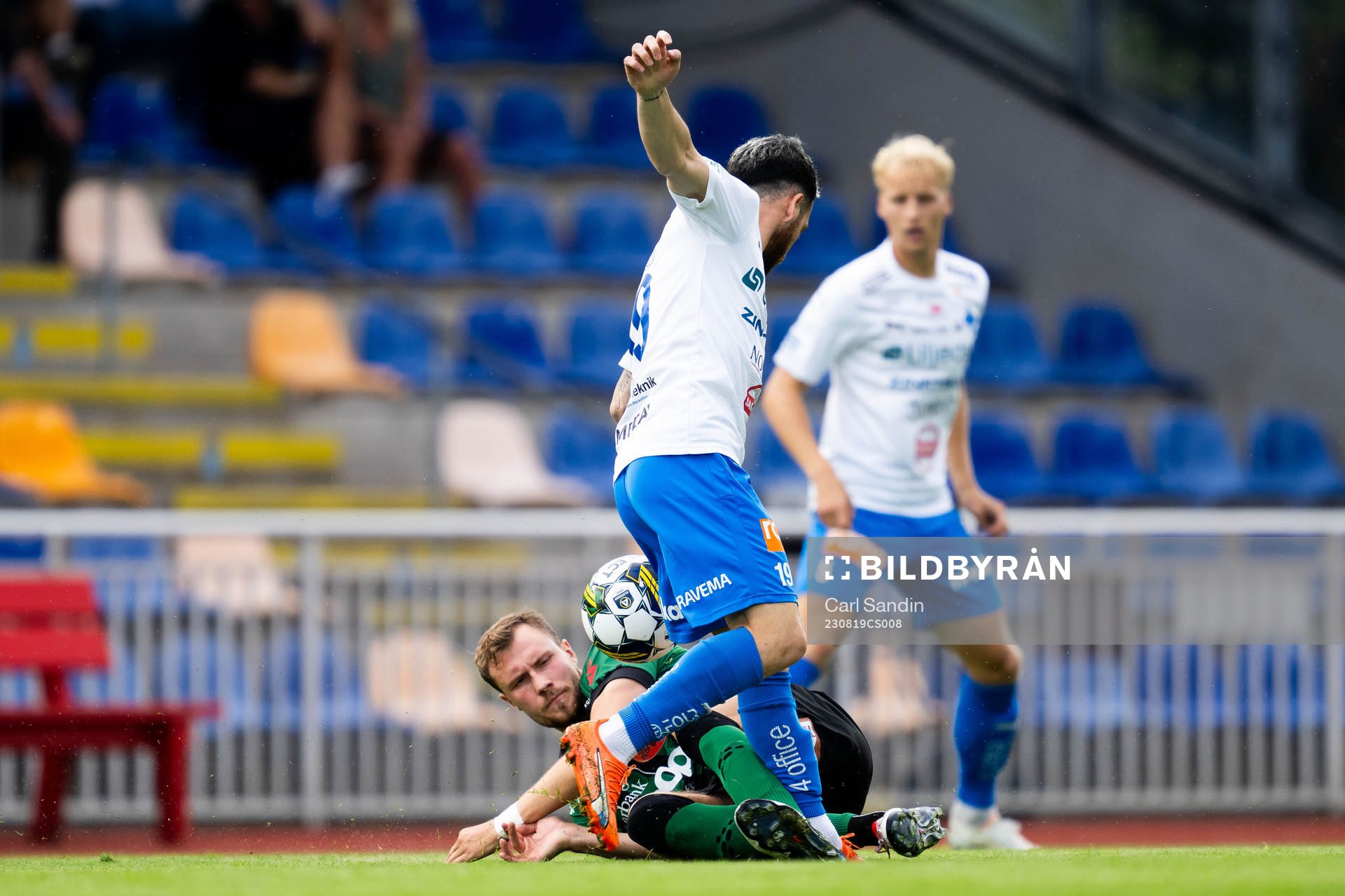 Varbergs Niklas Dahlström och Värnamos Marco Bustos