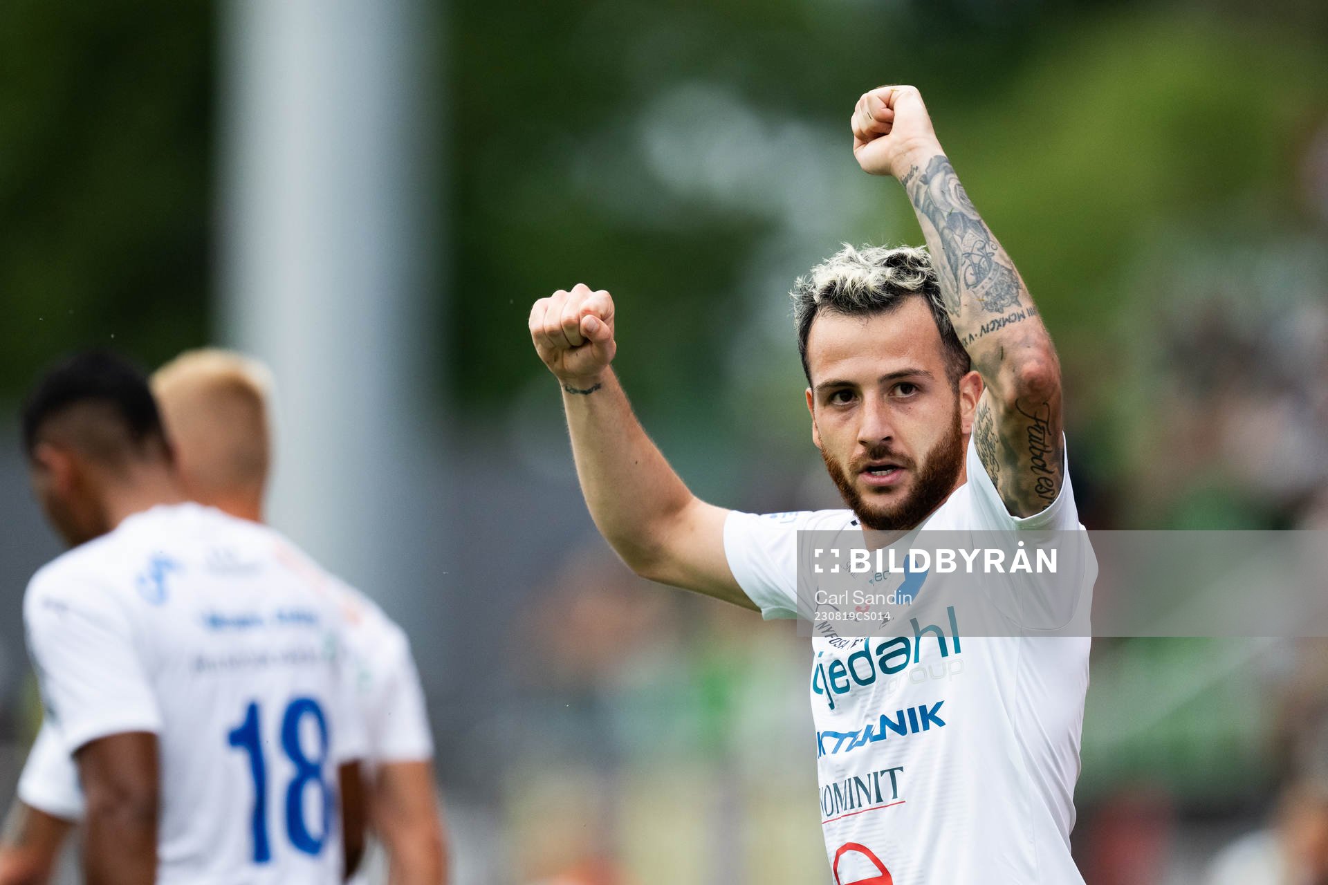 Värnamos Marco Bustos jublar