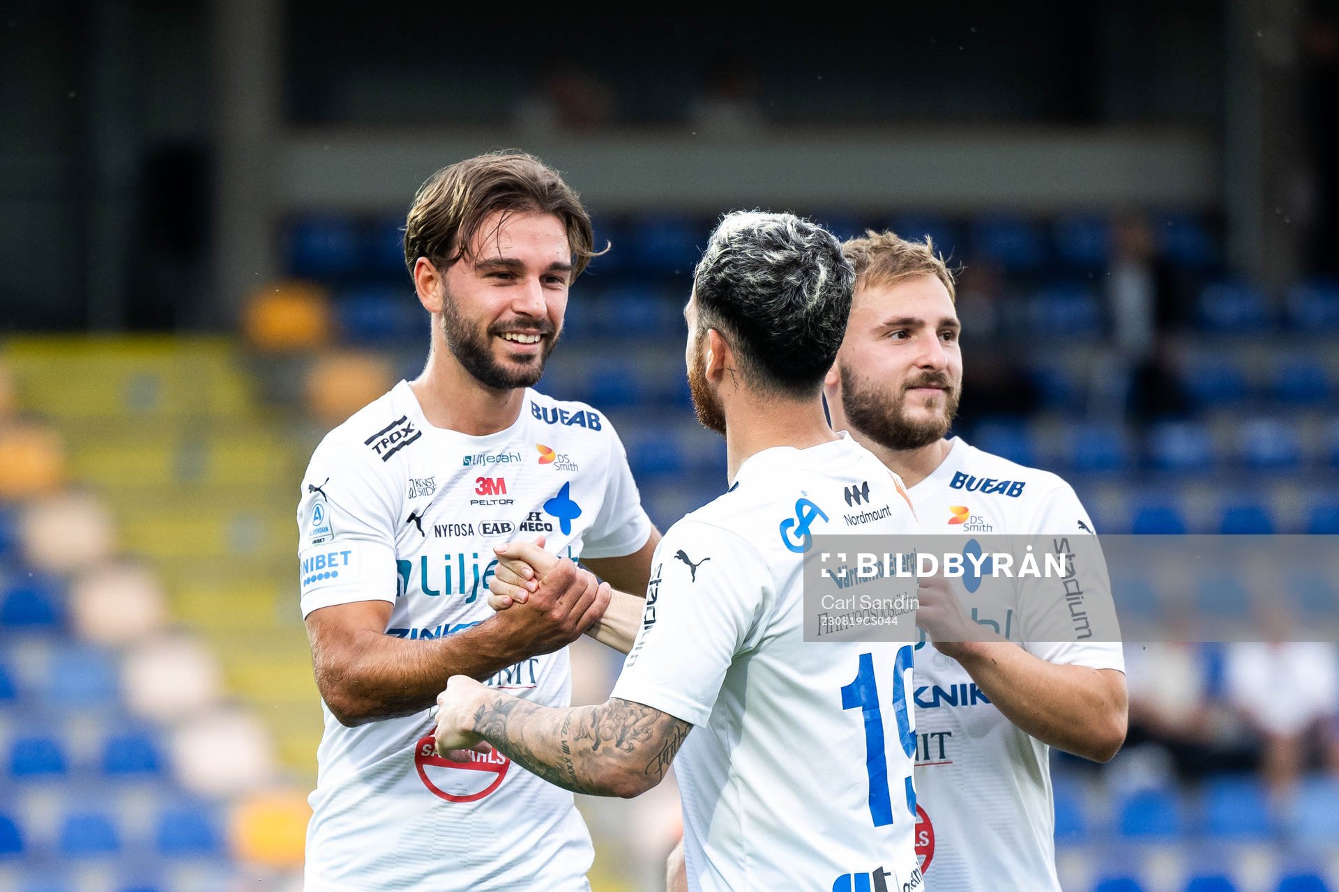 Värnamos Edvin Becirovic jublar