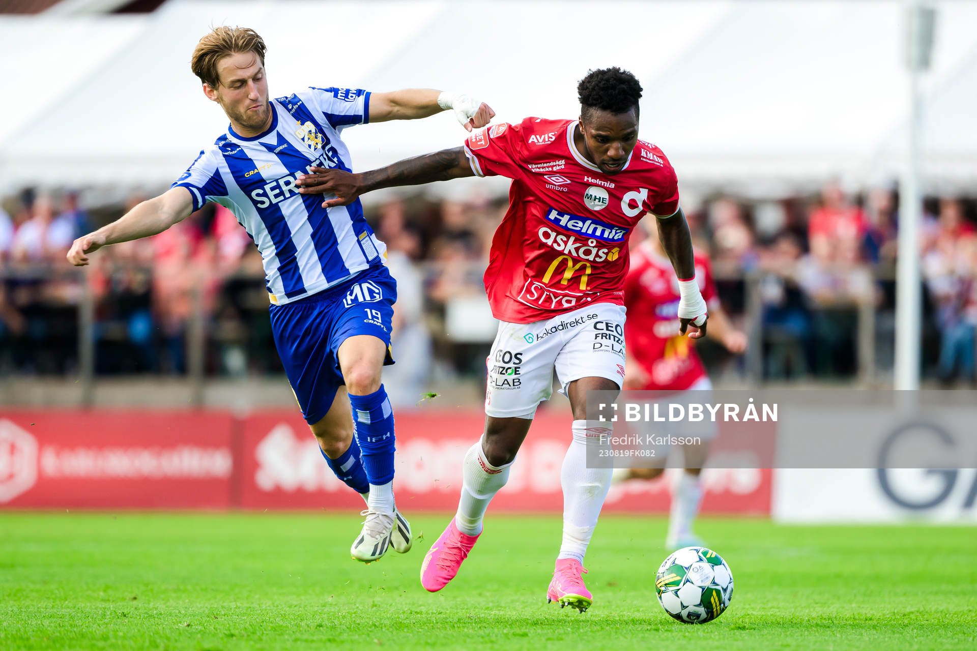IFK Göteborgs Arbnor Mucolli och Degerfors Joseph - Claude