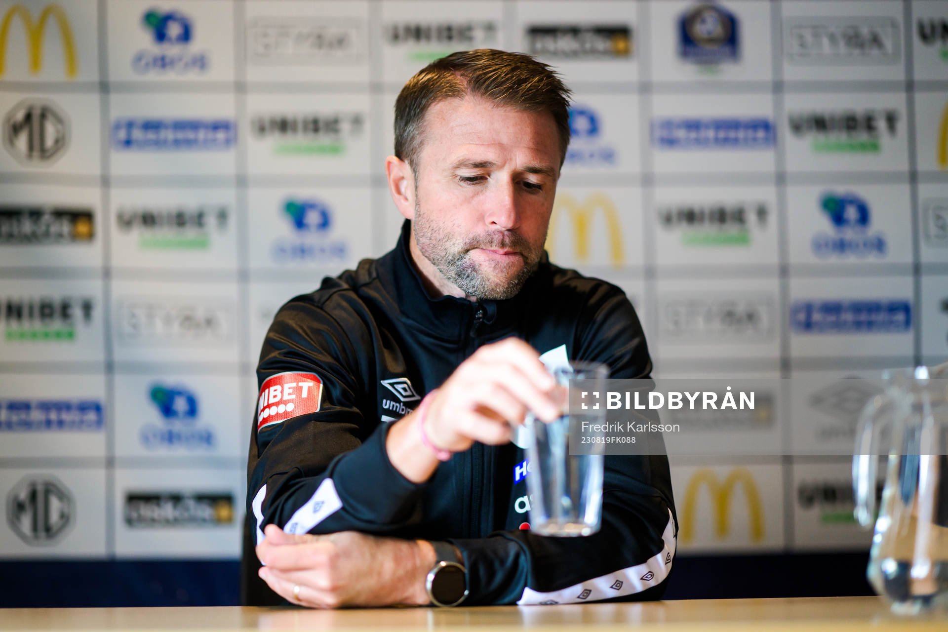 Degerfors tränare Tobias Solberg deppar