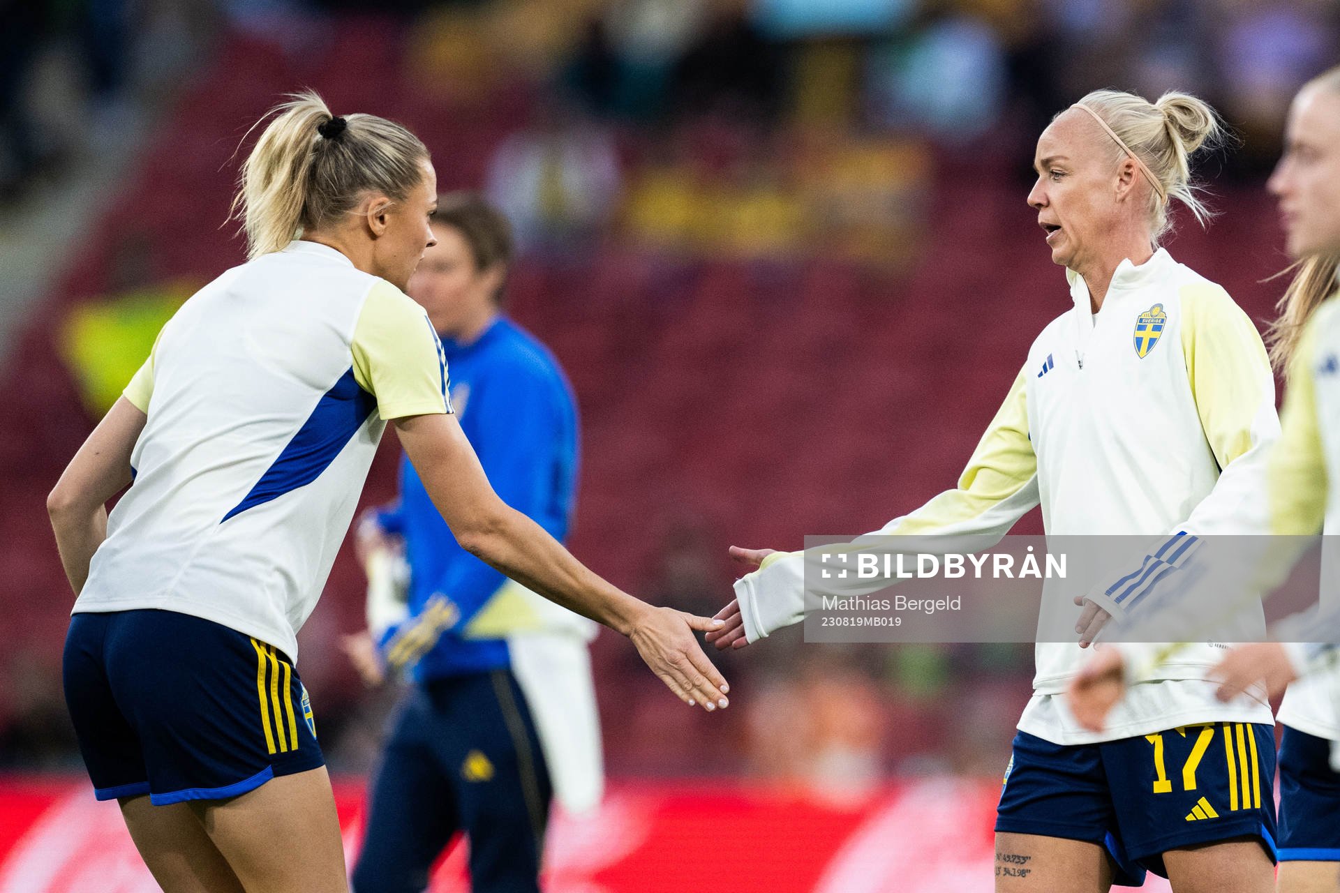 Fridolina Rolfö and Caroline Seger of Sweden