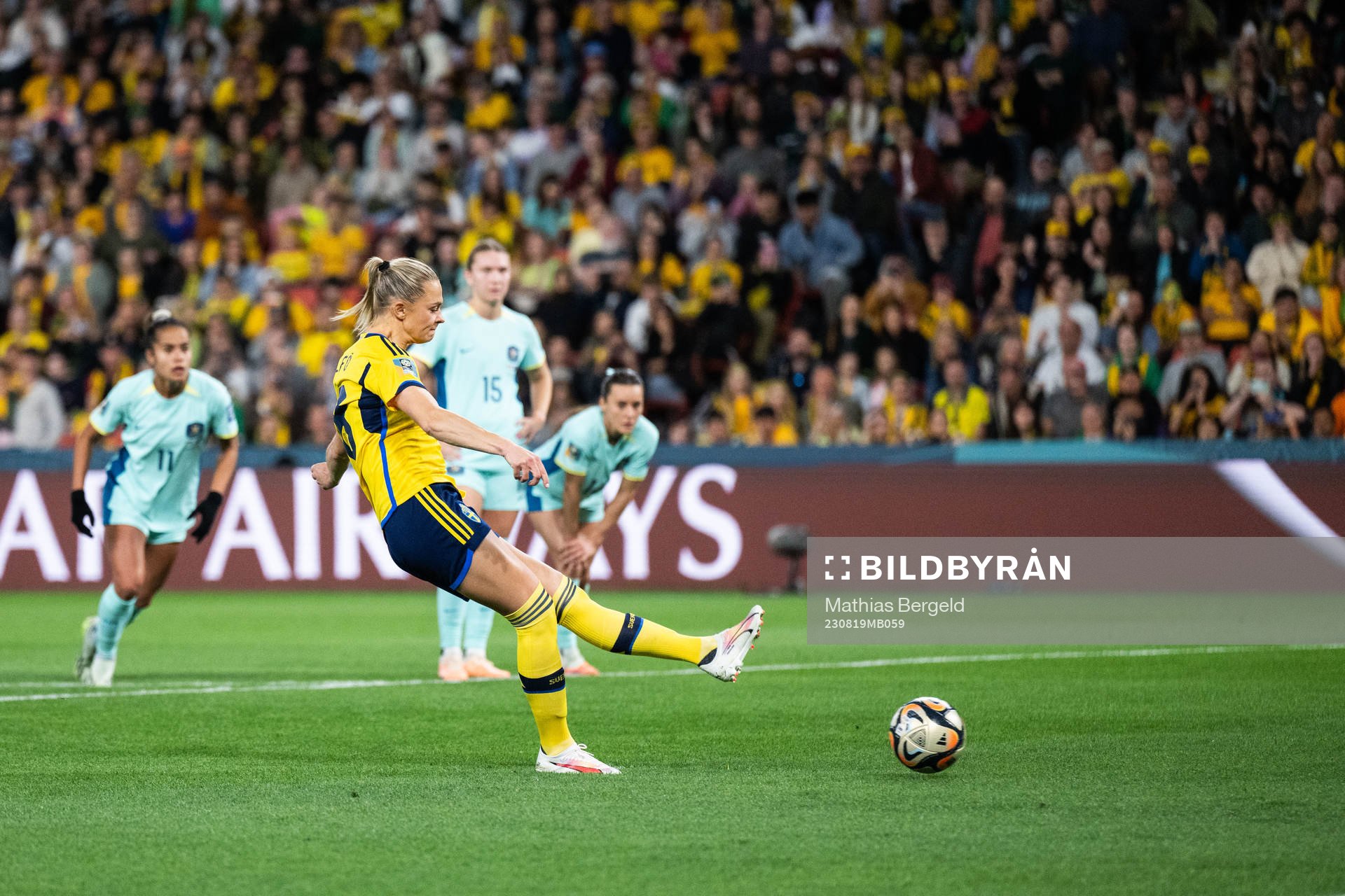Fridolina Rolfö of Sweden scores 1-0