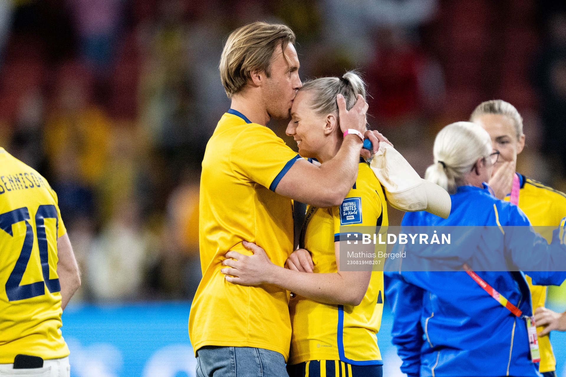 Stina Blackstenius of Sweden celebrates with her boyfriend