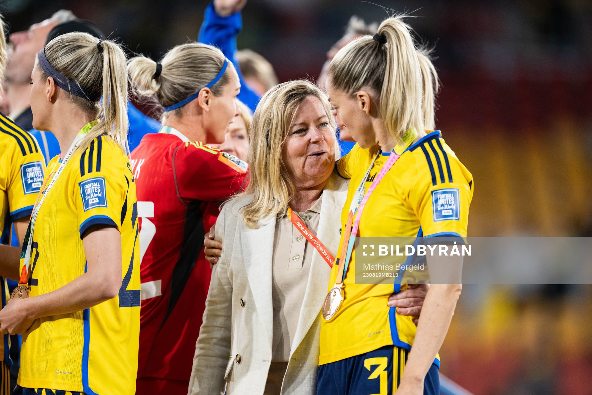 Team Manager Marika Domanski Lyfors and Linda Sembrant of