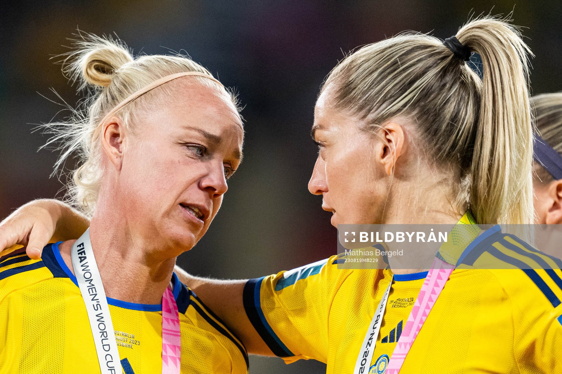 Caroline Seger and Linda Sembrant of Sweden at the award