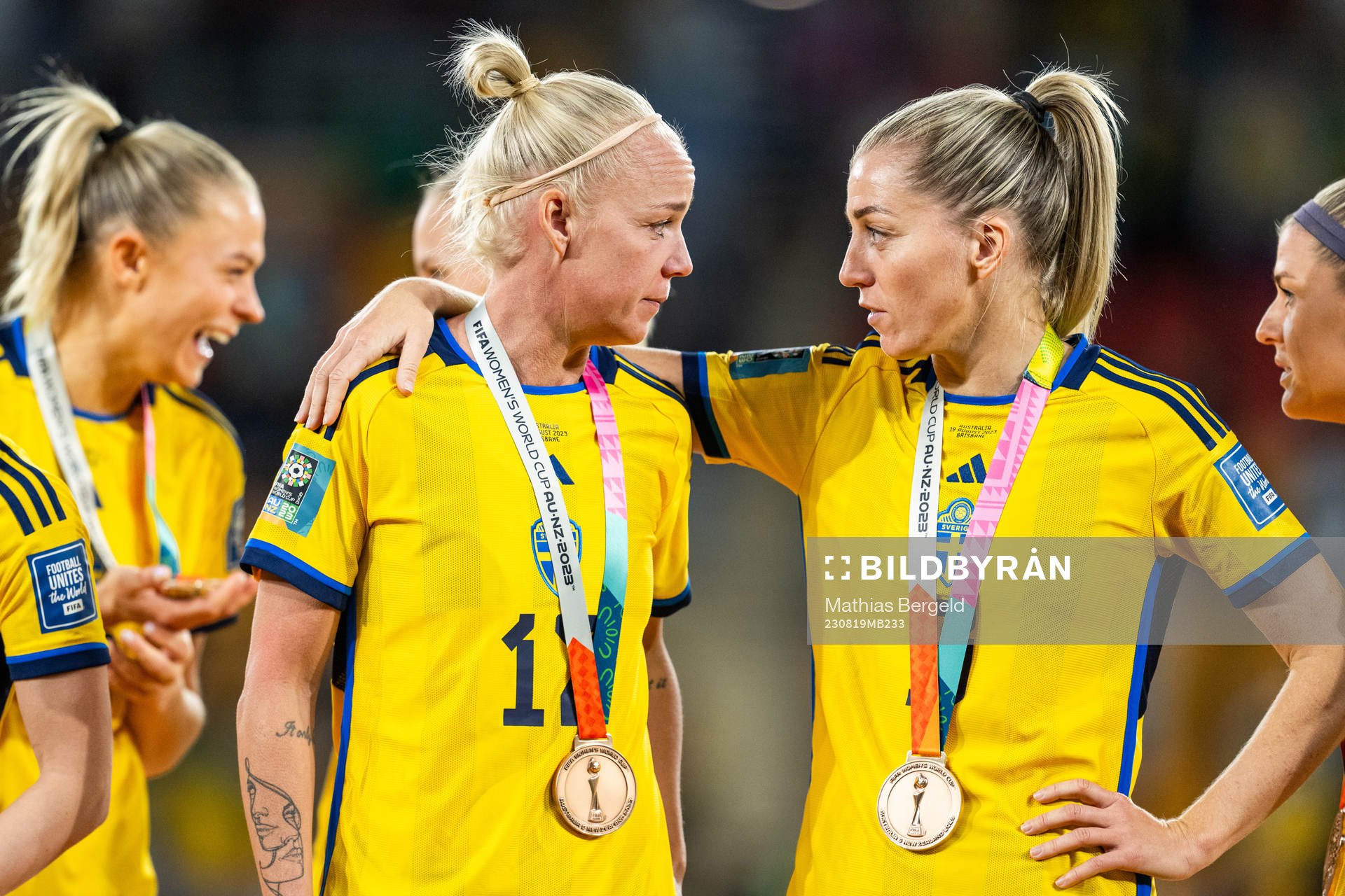 Caroline Seger and Linda Sembrant of Sweden at the award