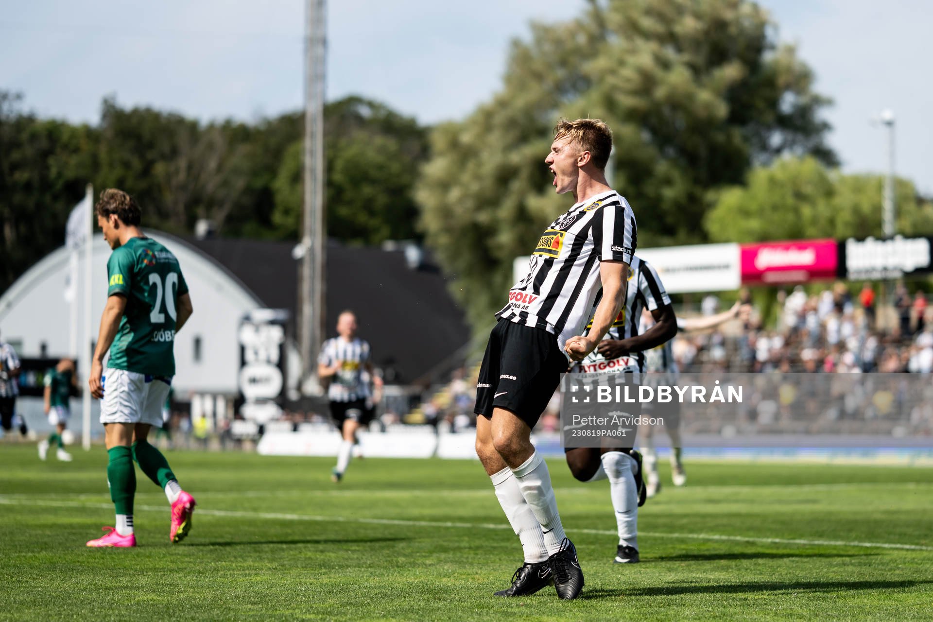 Landskronas Jesper Strid jublar efter sitt 3-0 mål under fotbollsmatchen i Superettan mellan Landskrona och Brage den 19 augusti 2023 i Landskrona.