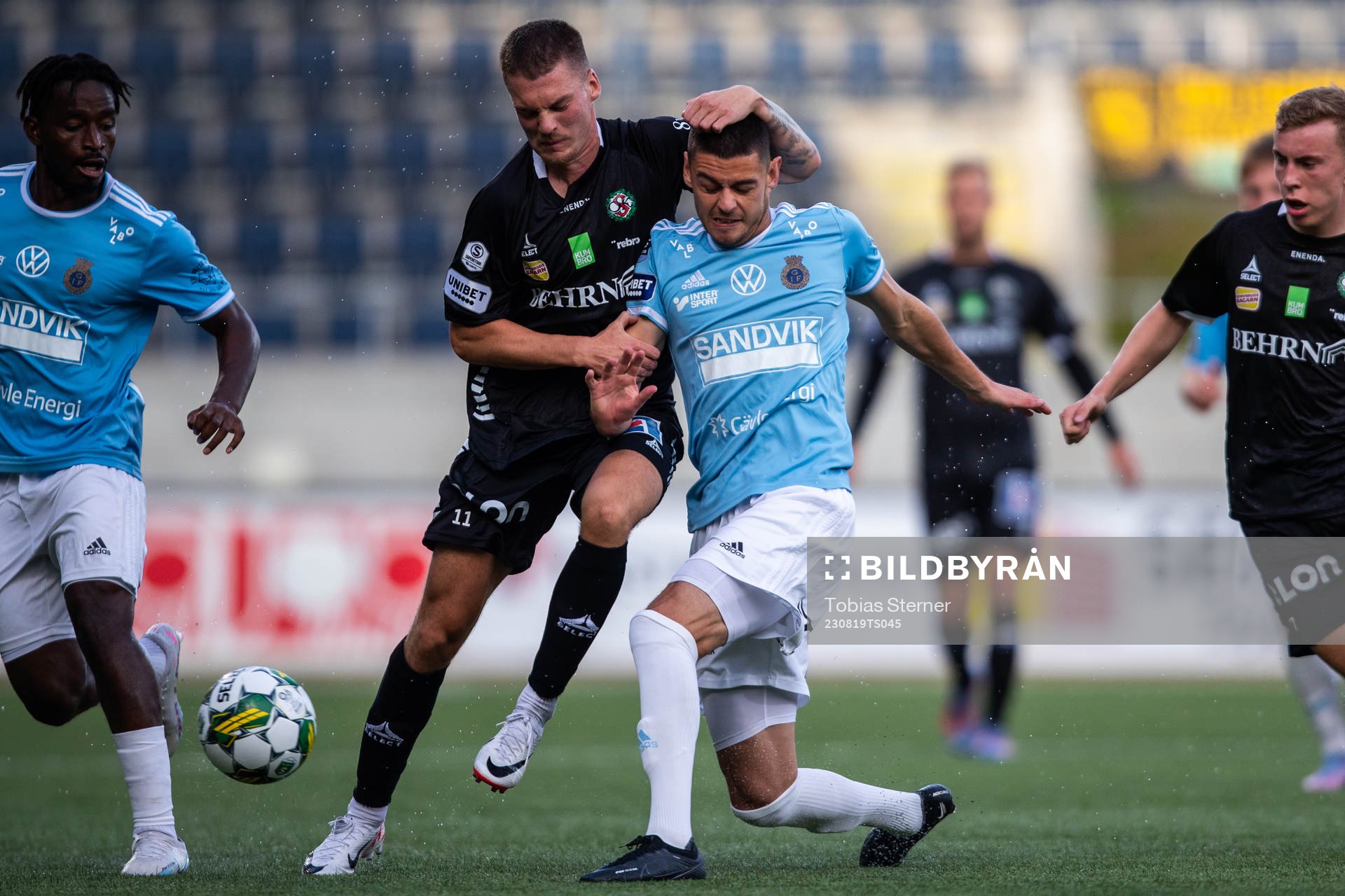Örebros Samuel Kroon och Gefles Kevin Persson