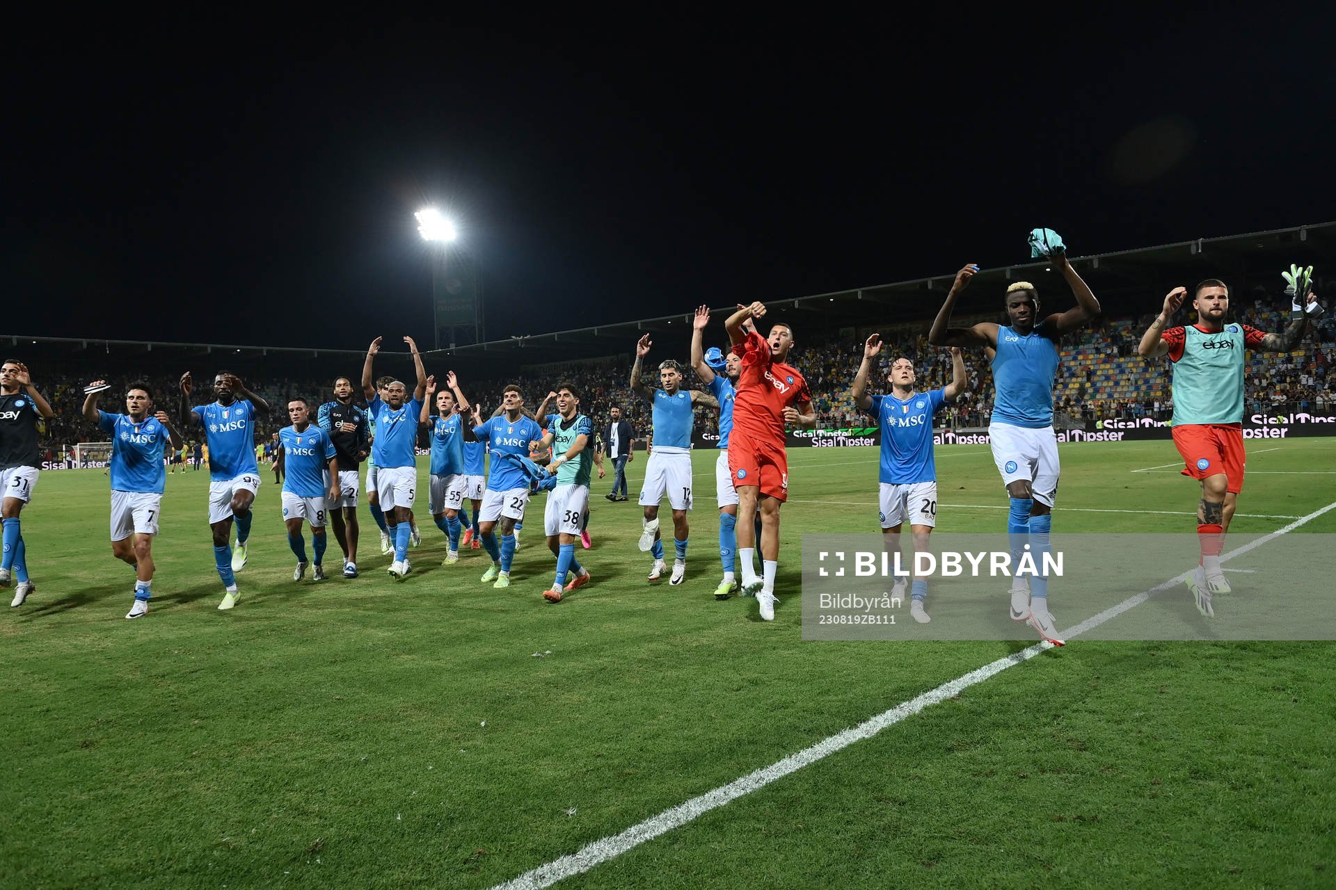 Jens Cajuste of Napoli celebrates with team mates