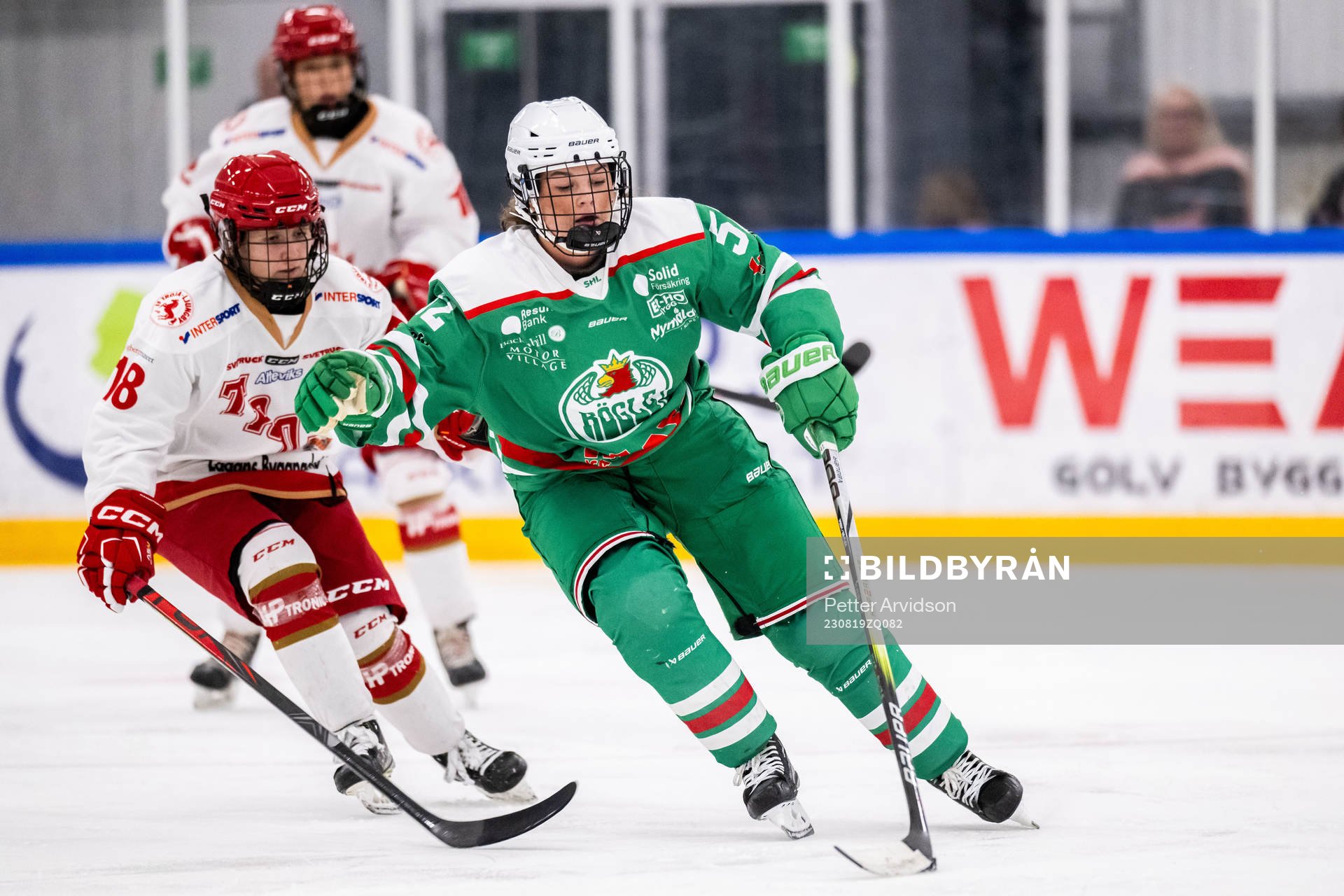 Troja Ljungbys Agnes Törnlund och Rögles Emilia Rydell