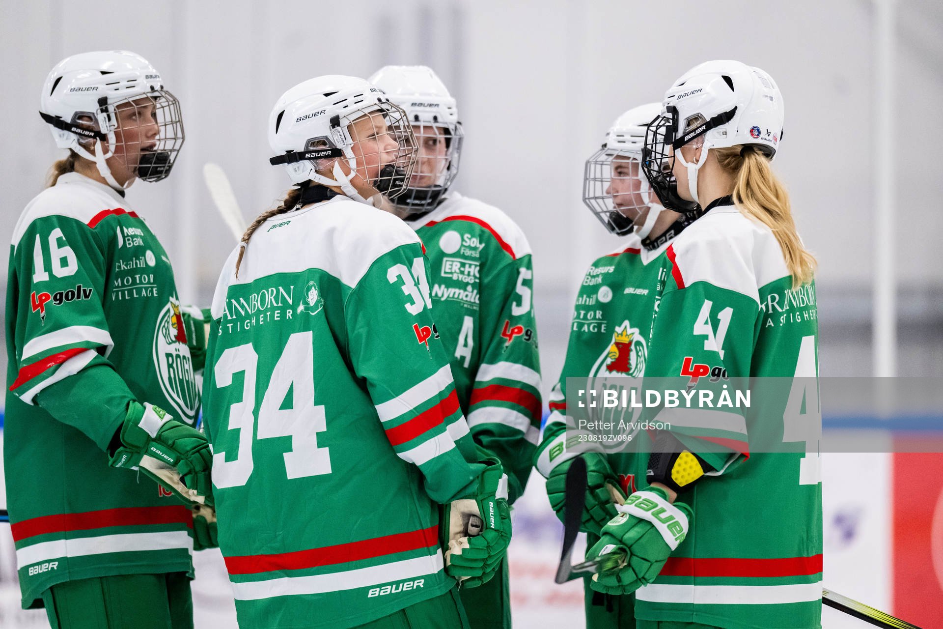 Rögles Moa Jacobsson, Mella Liegnell och Wilma Hjelm