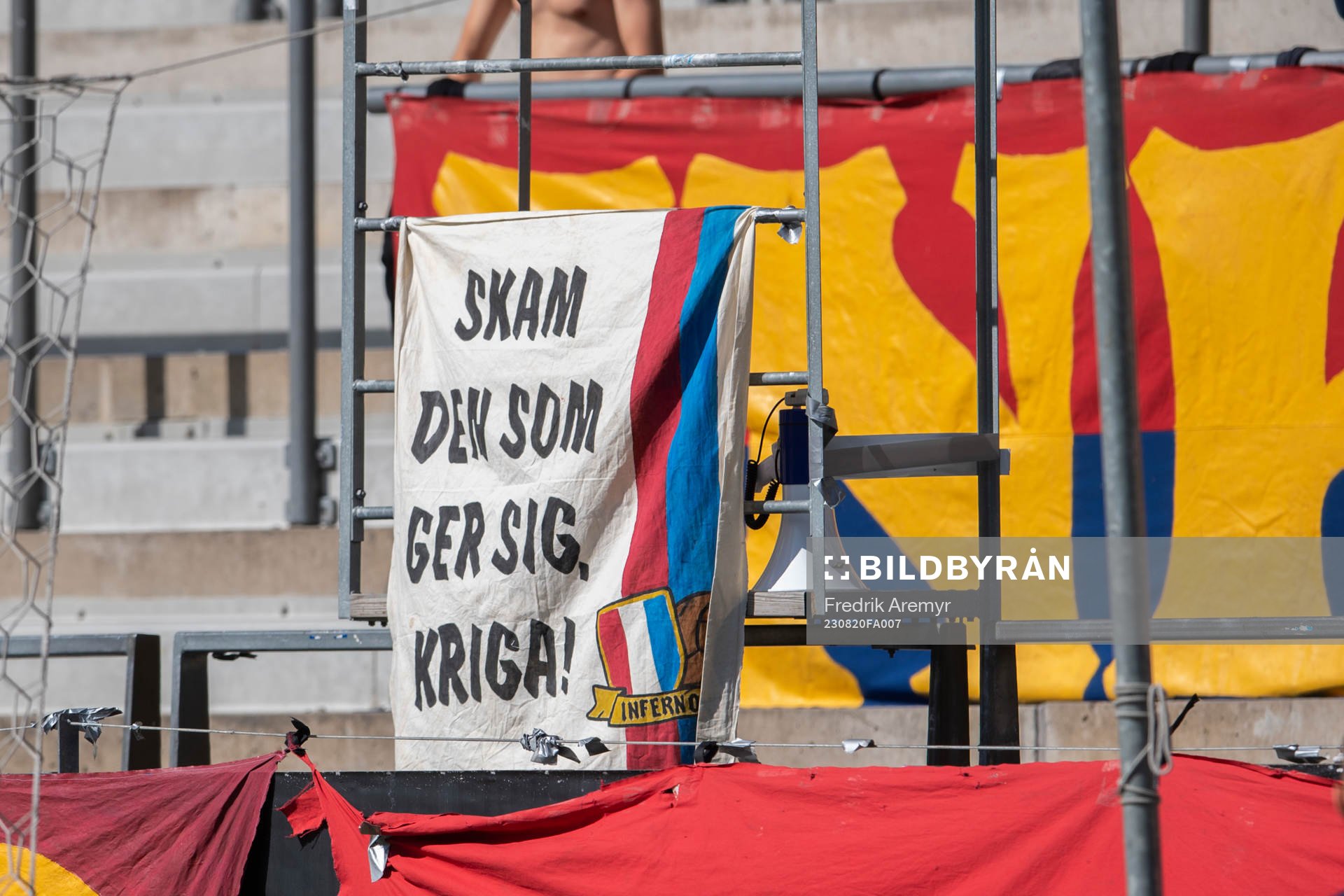 en banderoll på Örgrytes läktare