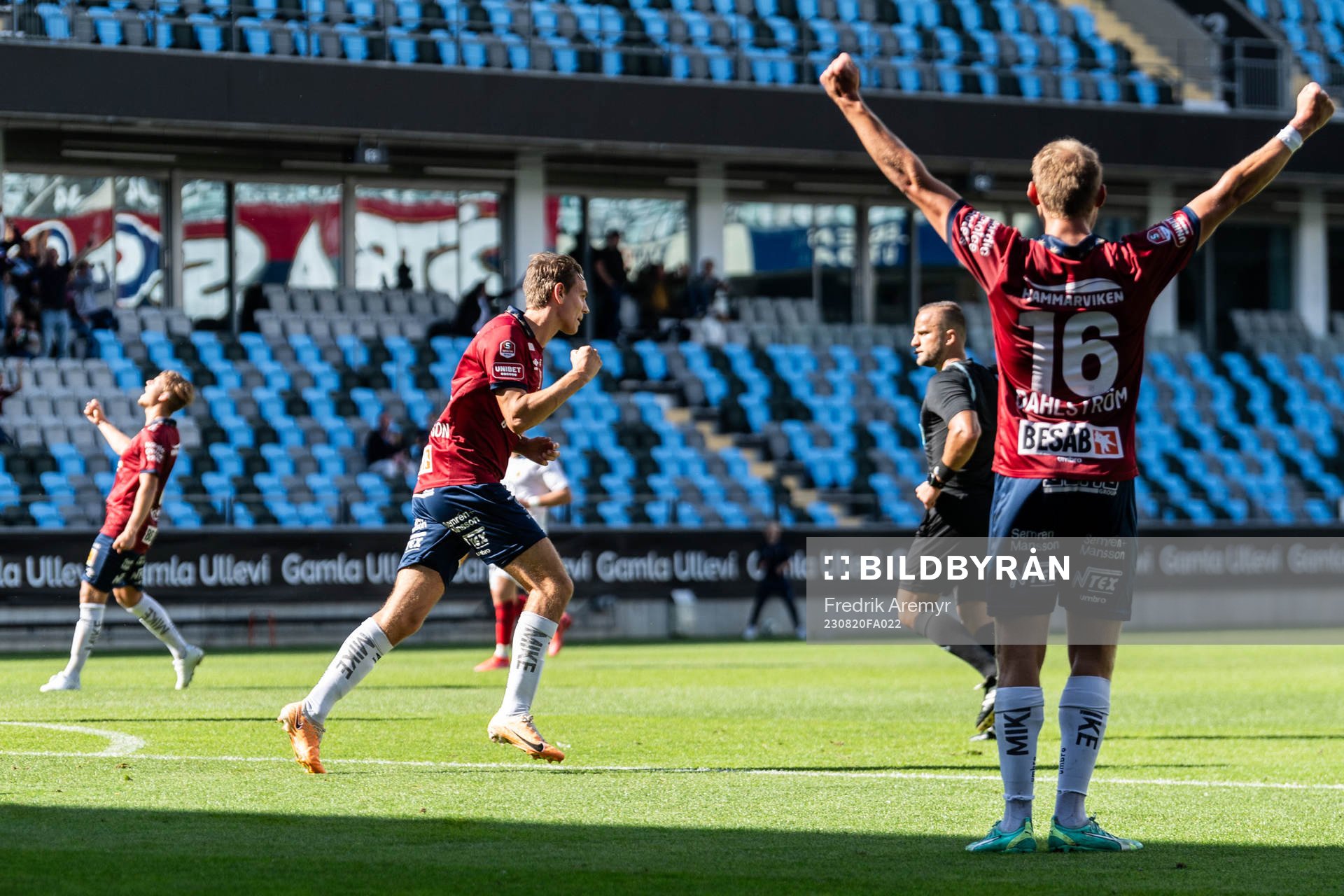 Örgrytes Noah Christoffersson jublar