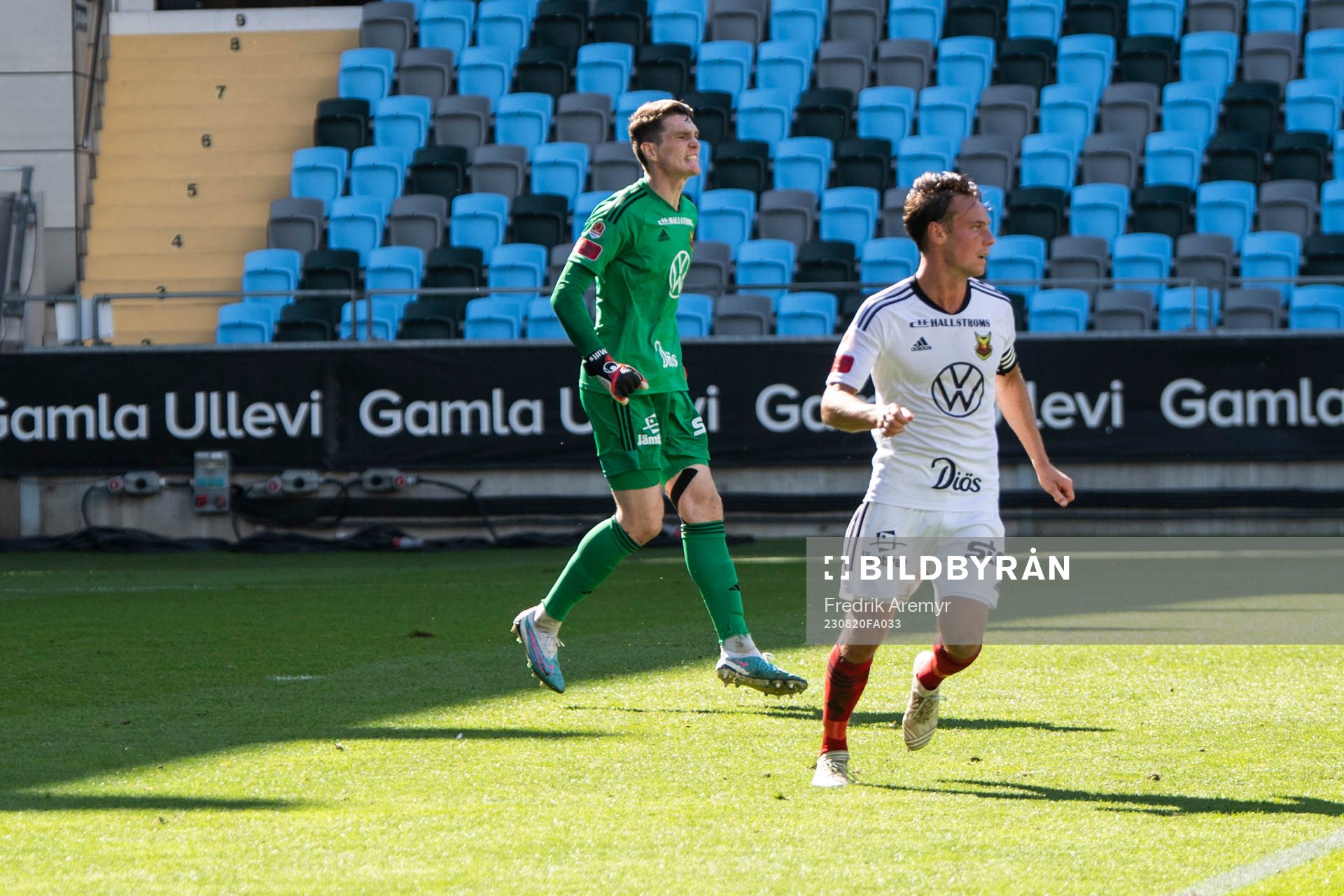 Östersunds målvakt Andrew Robert Mills deppar