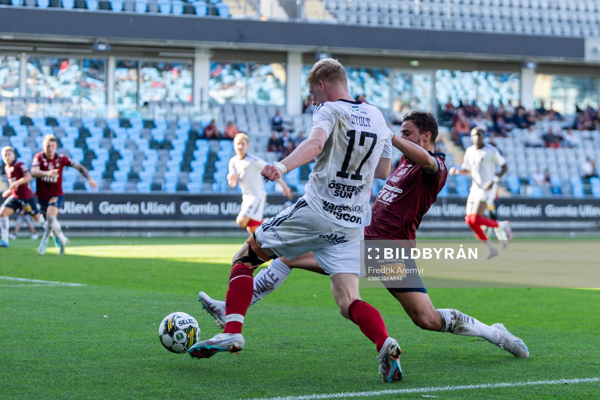 Östersunds Malcolm Stolt och Örgrytes Jonathan Azulay