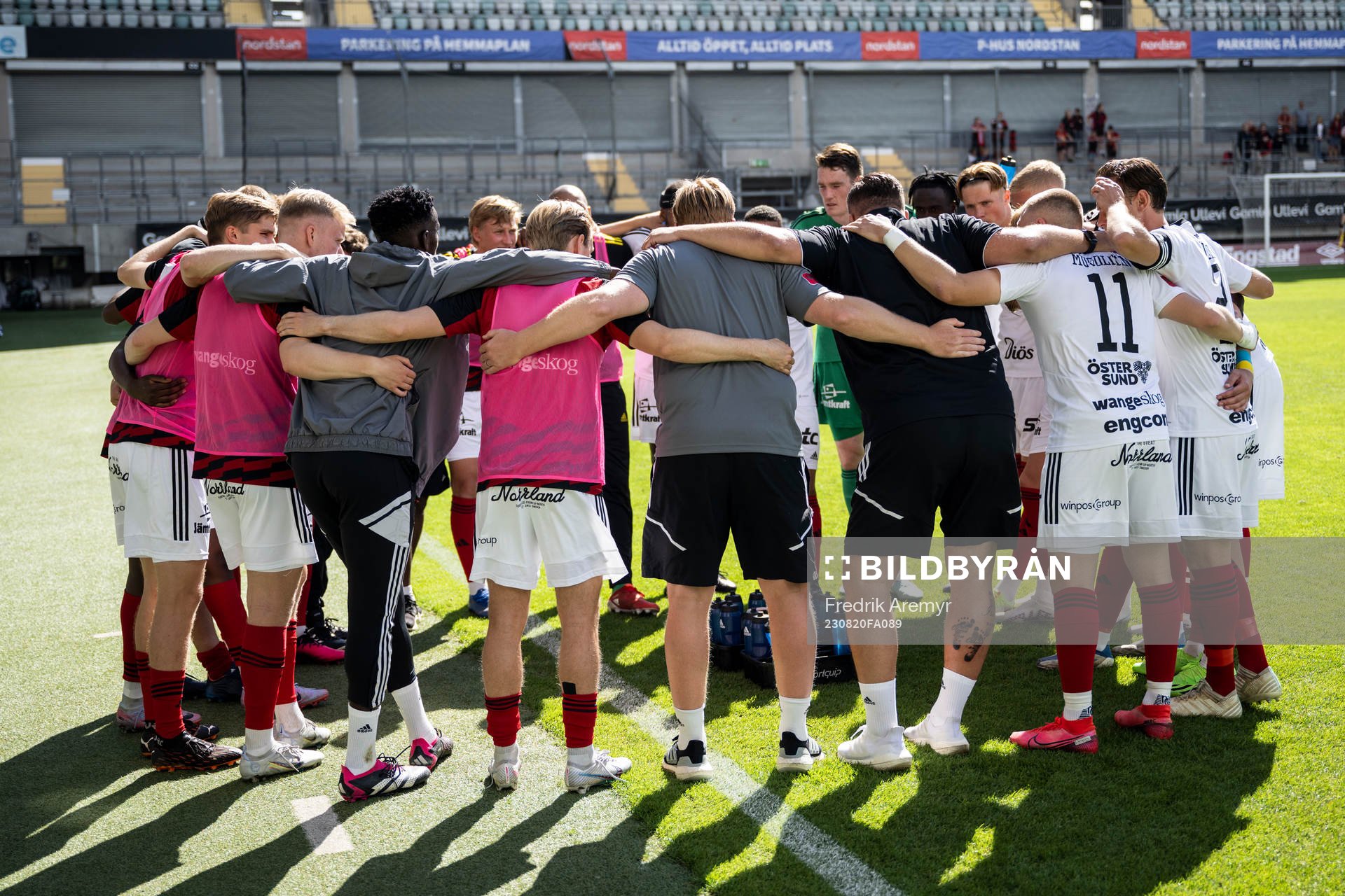 Östersunds spelare samlas