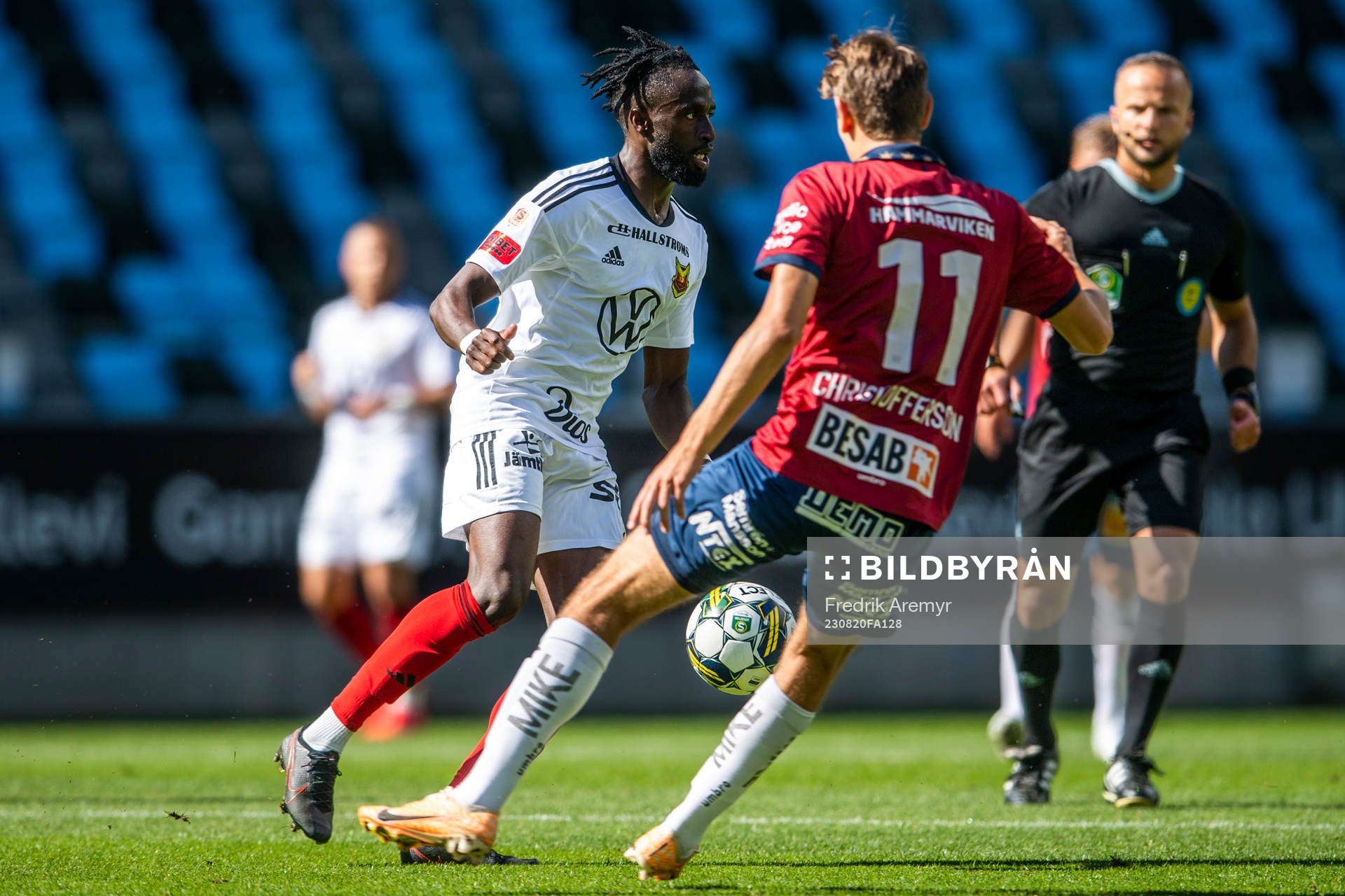 Östersunds Mansour Sinyan och Örgrytes Noah